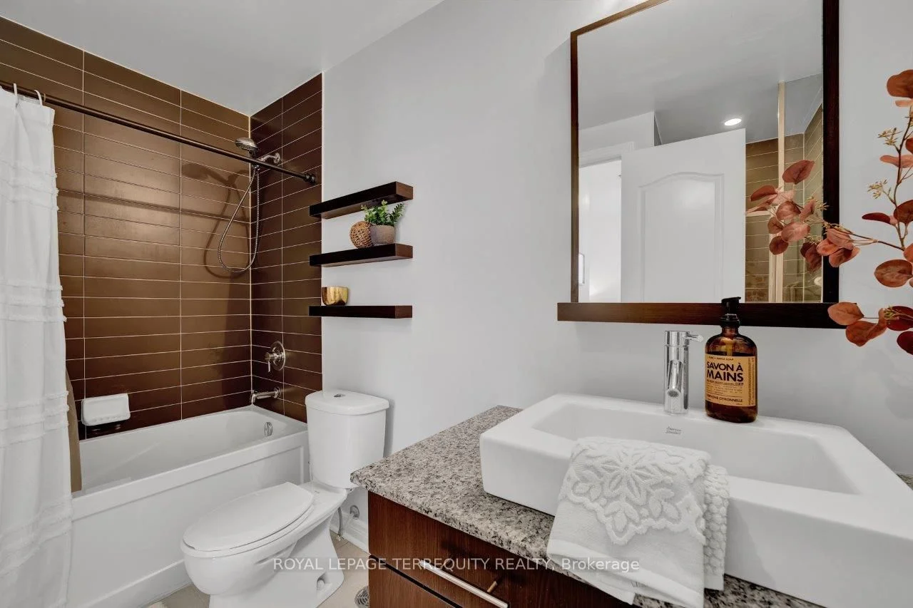 2756 Old Leslie Street 1102, Toronto C15, ON M2K 0E2