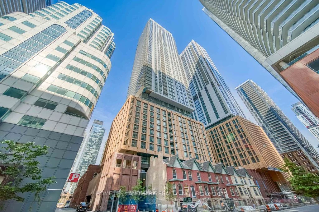 8 Widmer Street 812, Toronto C01, On M5v 0w6