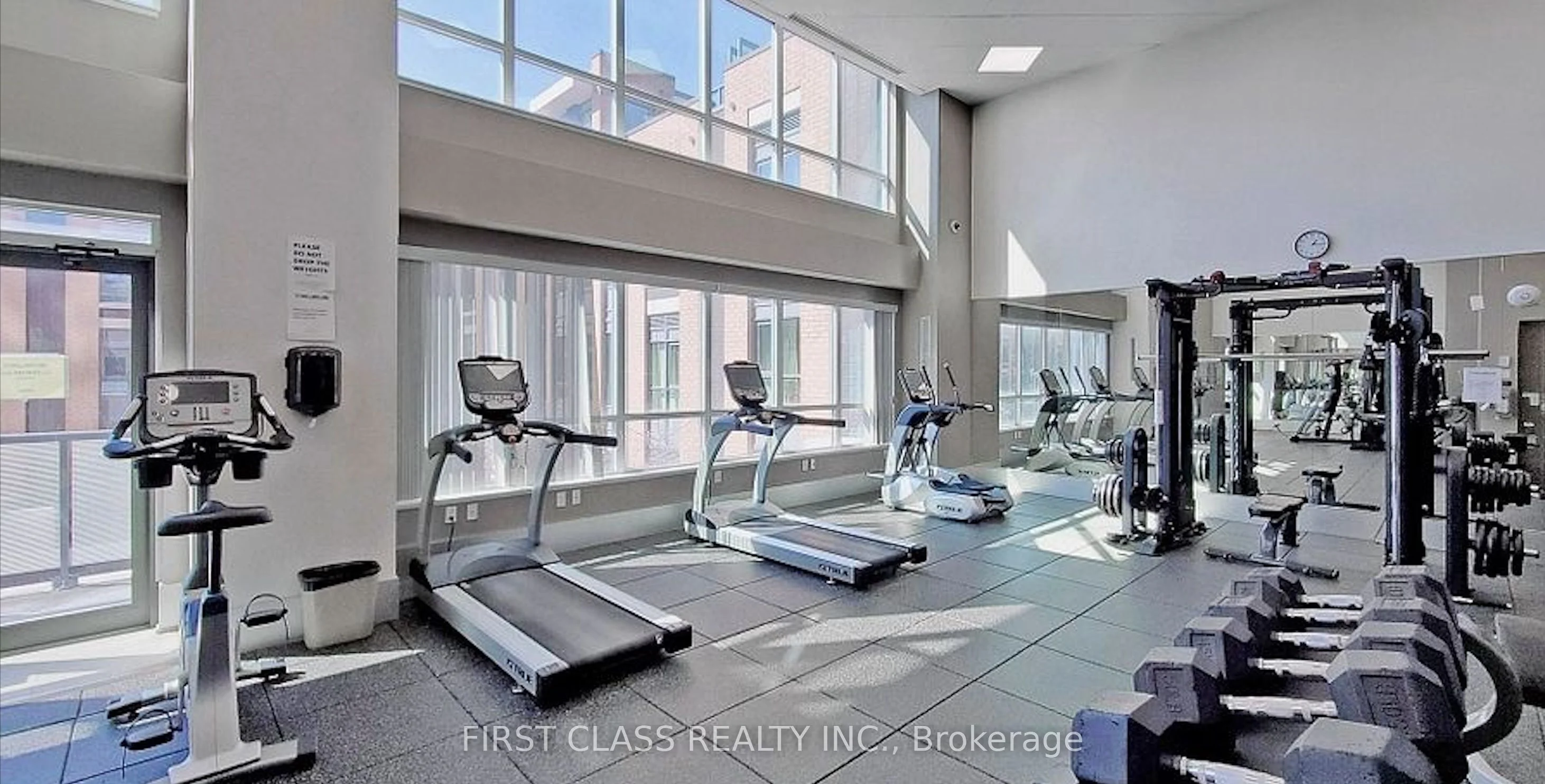 68 Canterbury Place 910, Toronto C07, ON M2N 0H8