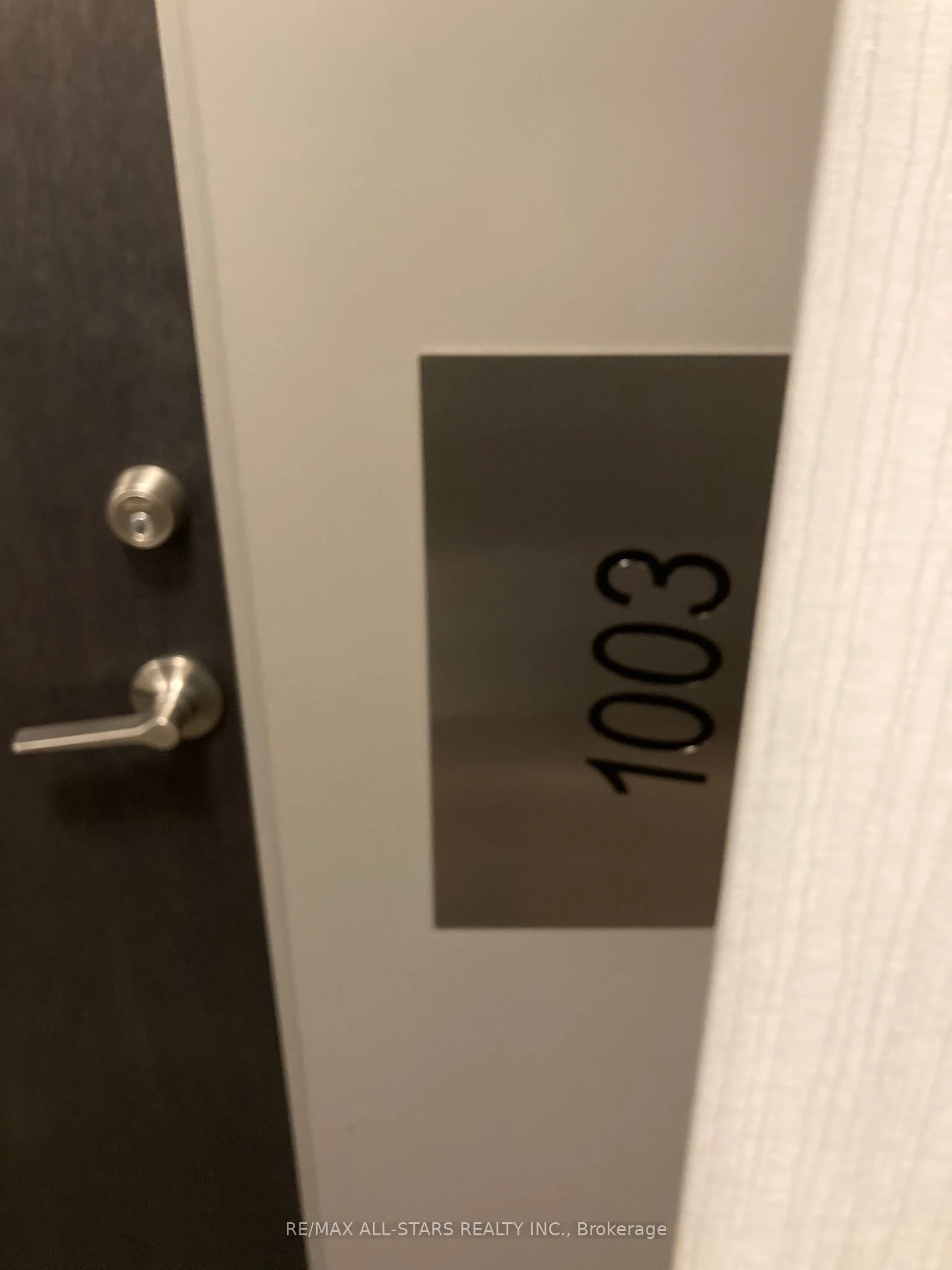 50 Bruyeres Mews 1003, Toronto C01, On M5v 0h8