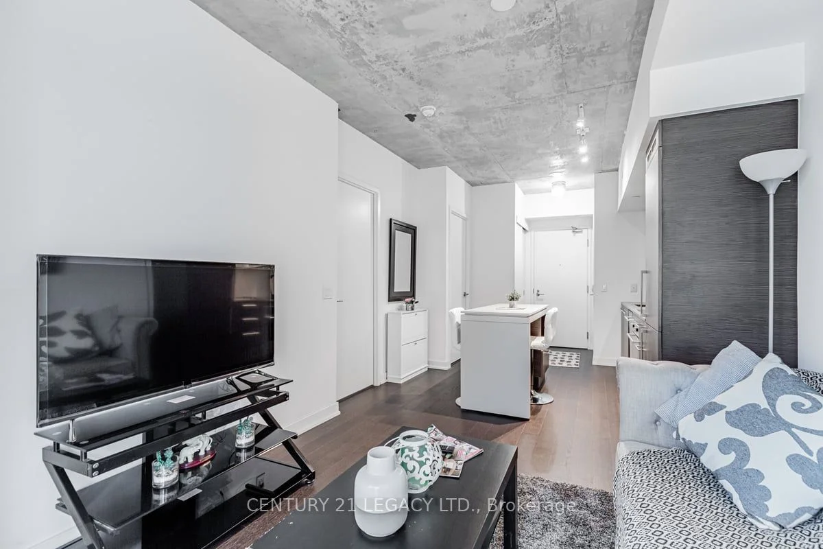 1030 King Street W 308, Toronto C01, ON M6K 0B4