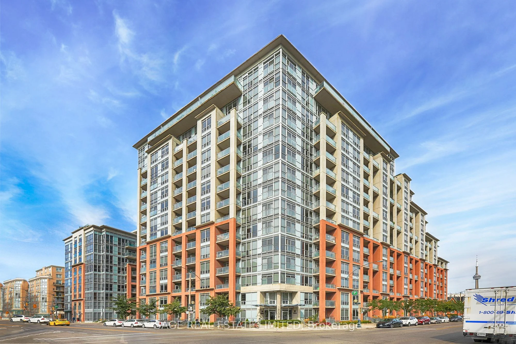1 Shaw Street 305, Toronto C01, On M6k 0a1