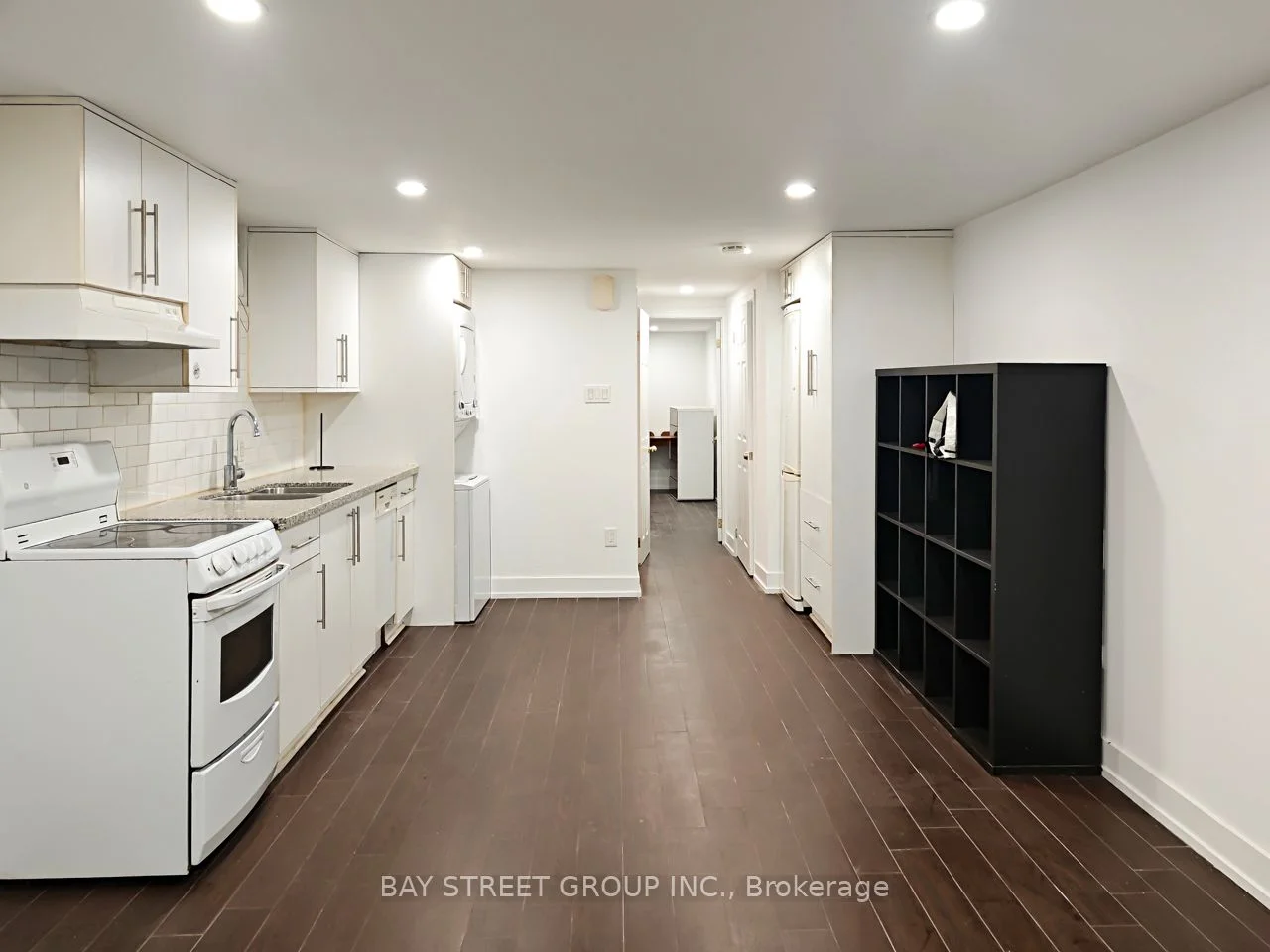 859 1/2 Bathurst Street Bsmt, Toronto C02, ON M5R 3G2