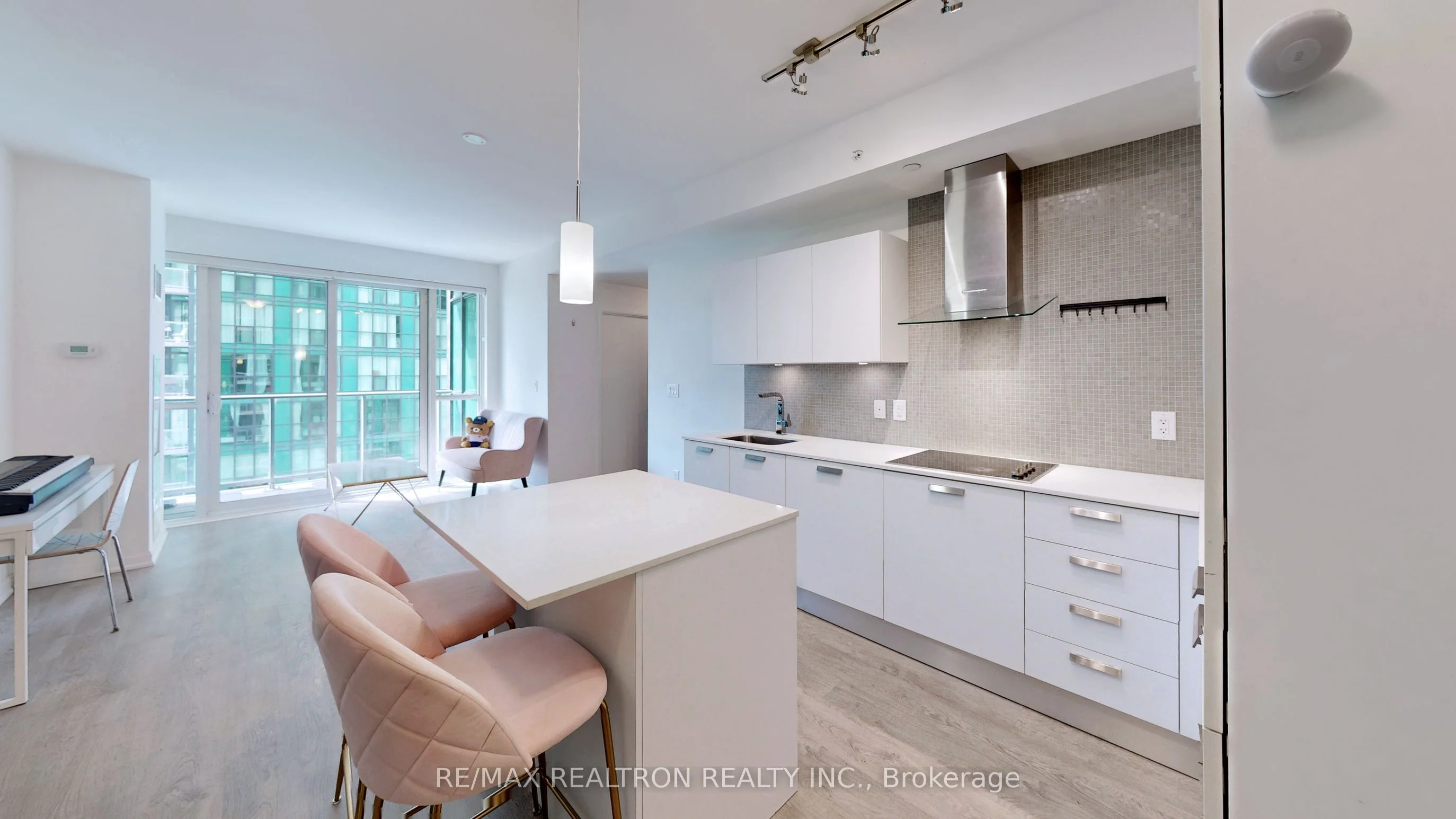 9 Bogert Avenue 905, Toronto C07, On M2n 0h3