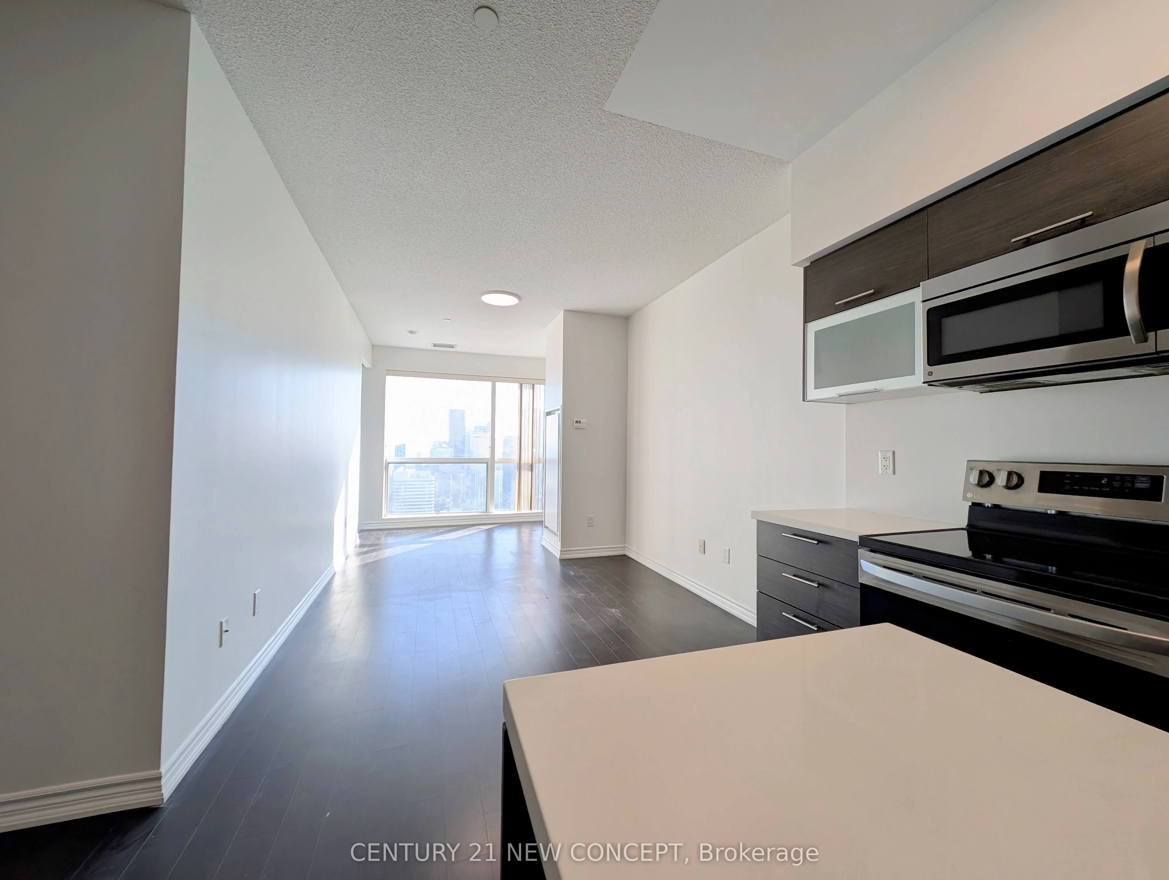 386 Yonge Street 5608, Toronto C01, On M5b 0a5