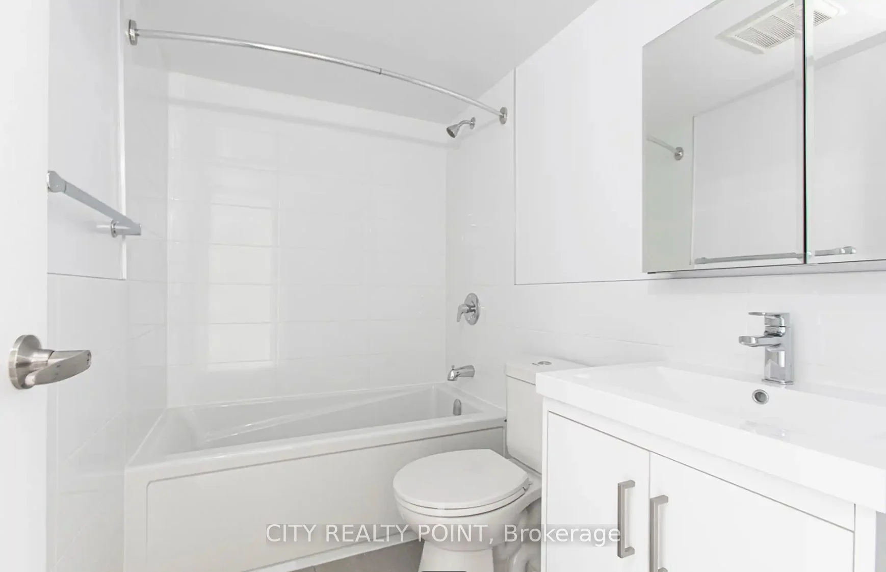 33 Isabella Street 1710, Toronto C08, ON M4Y 2P7