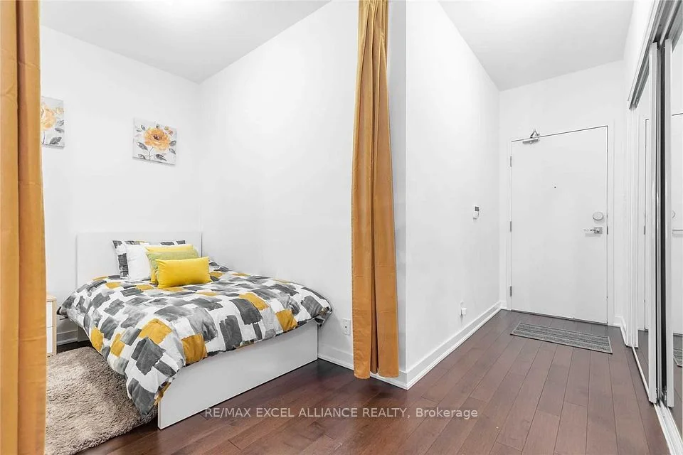 12 York Street 1809, Toronto C01, ON M5J 2Z2
