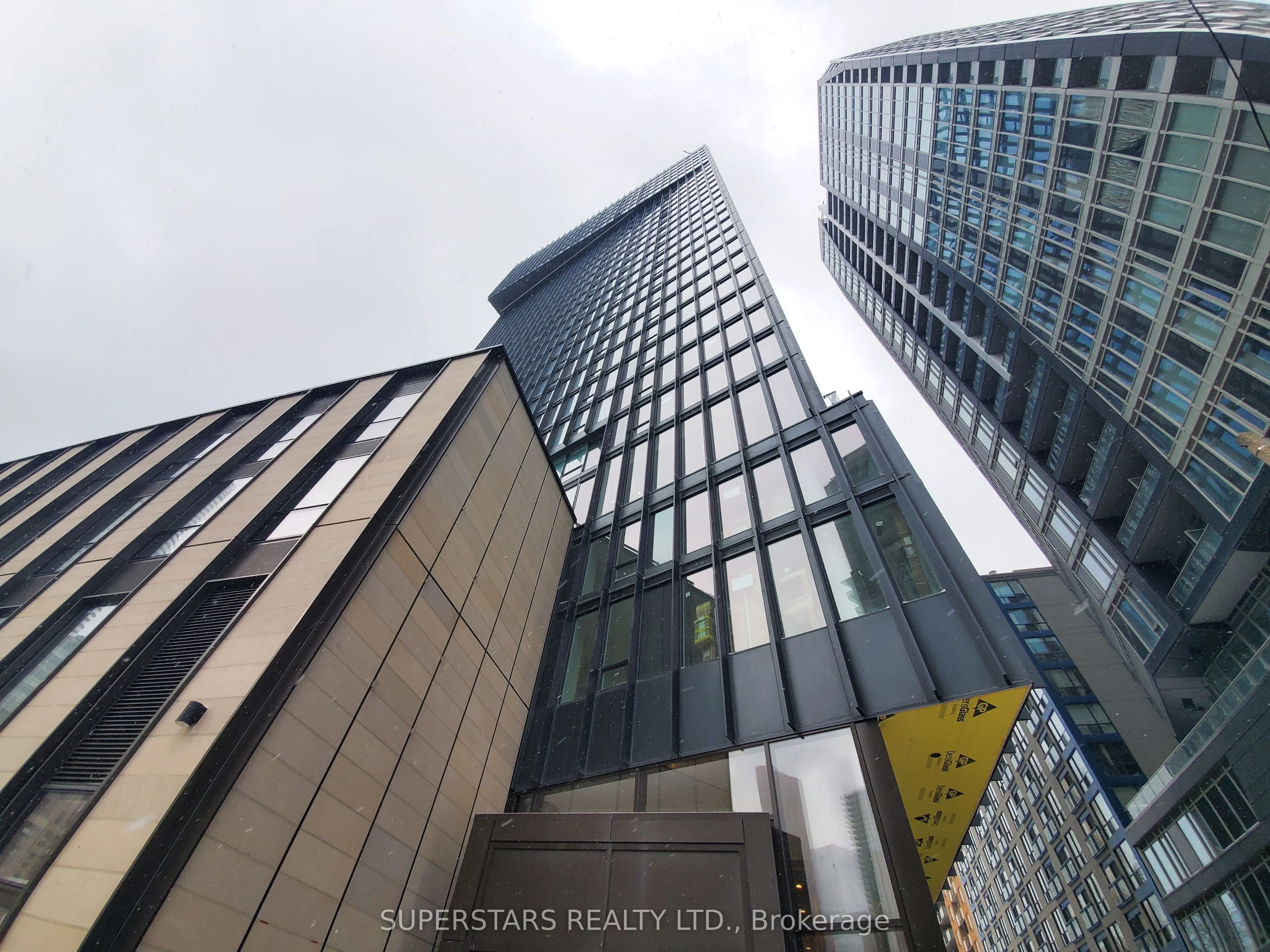 60 Shuter Street 1708, Toronto C08, On M5b 0b7
