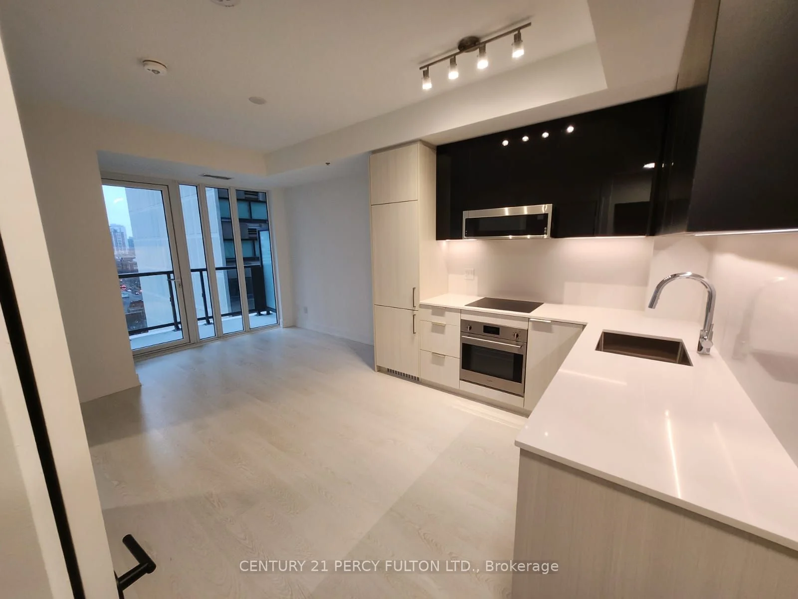 308 Jarvis Street 1407, Toronto C08, On M5b 0e3