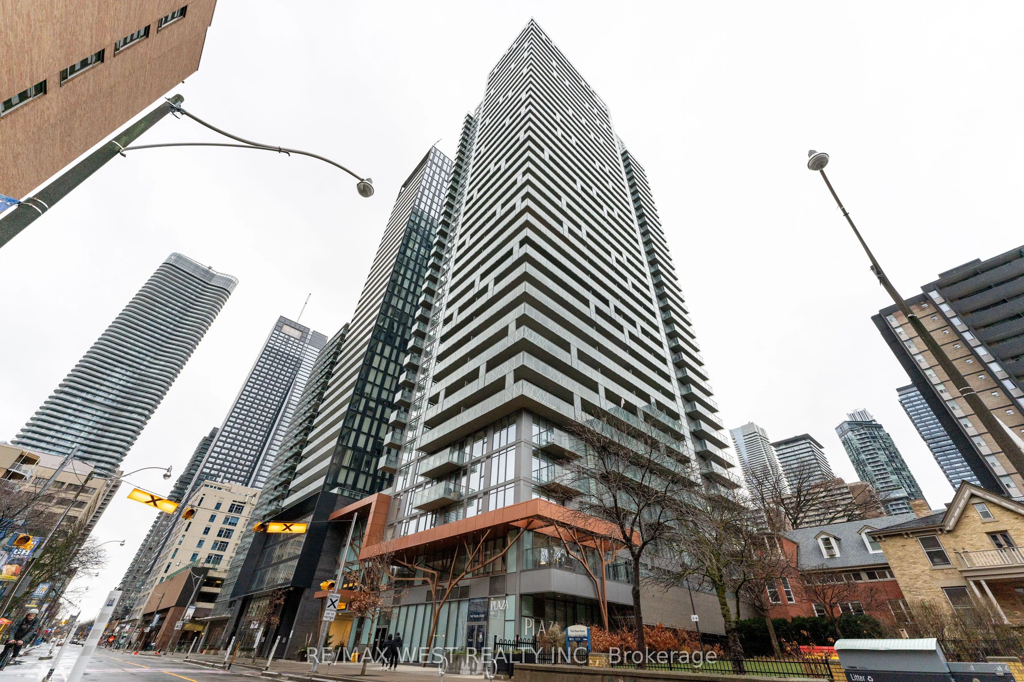 50 Wellesley Street E 3708, Toronto C08, On M4y 0c8