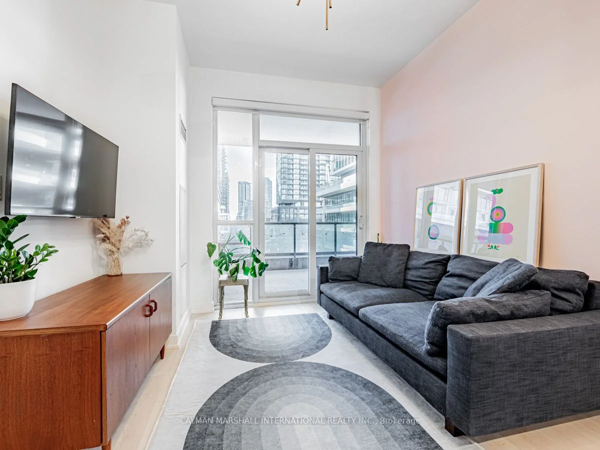 Condo Apartment in Toronto