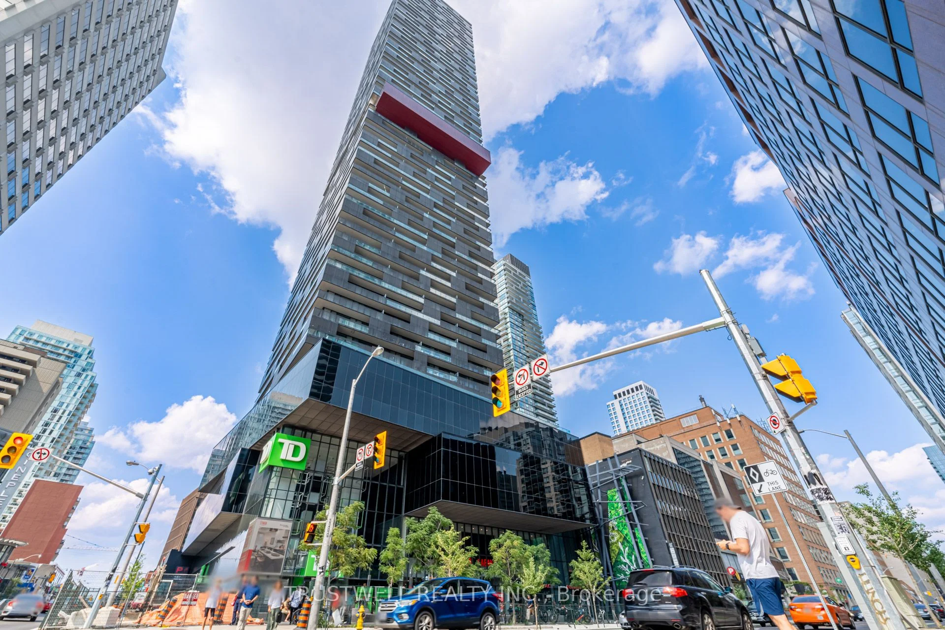 8 Eglinton Avenue E 2106, Toronto C10, On M4p 0c1
