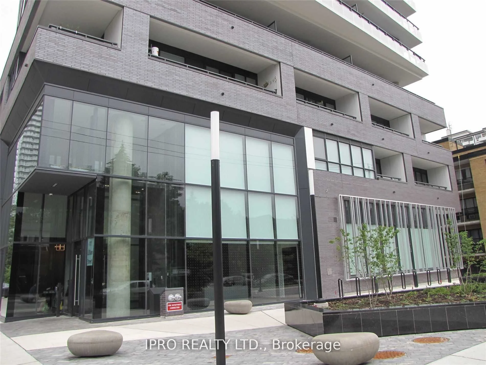 11 Lillian Street W 905, Toronto C10, On M4s 0c3