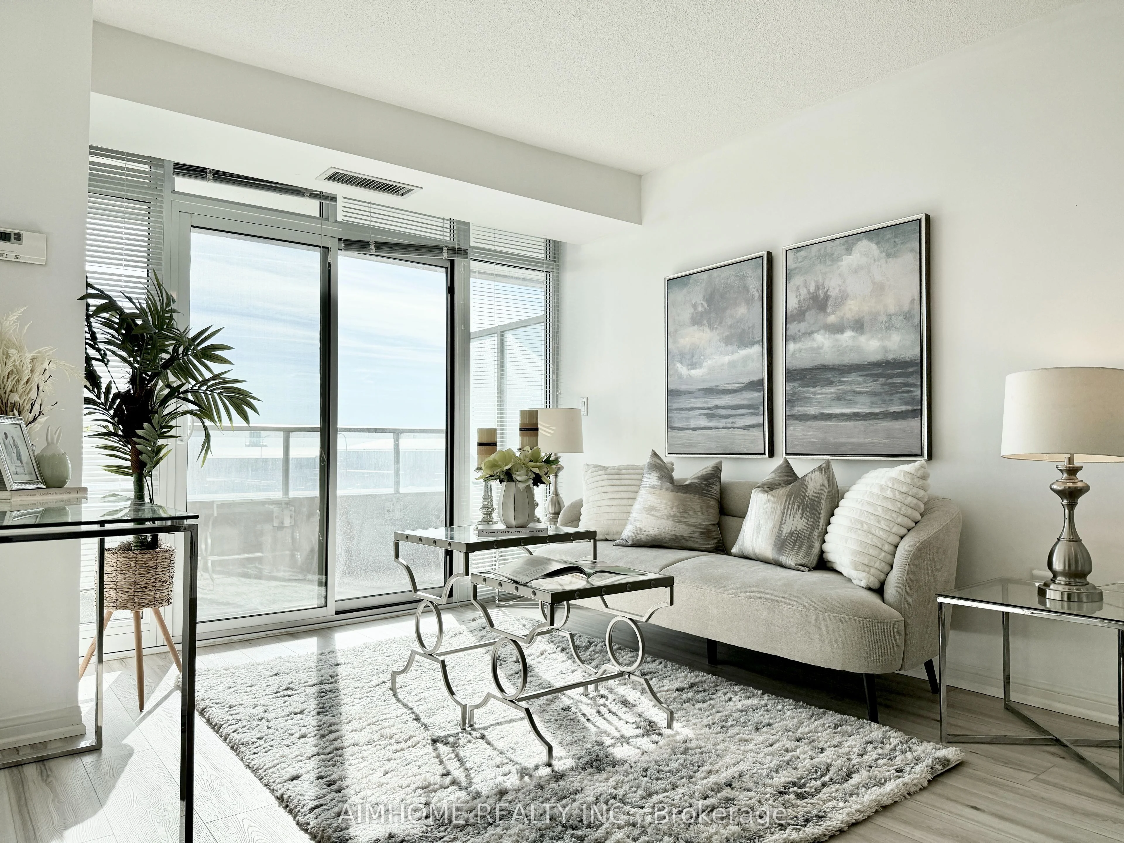 65 East Liberty Street 603, Toronto C01, On M6k 3r2
