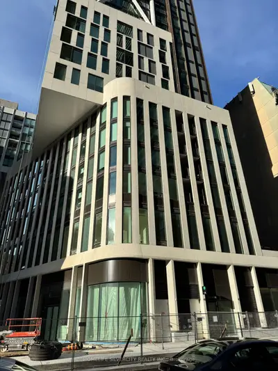 238 Simcoe Street 3606, Toronto C01, On M5t 3b9