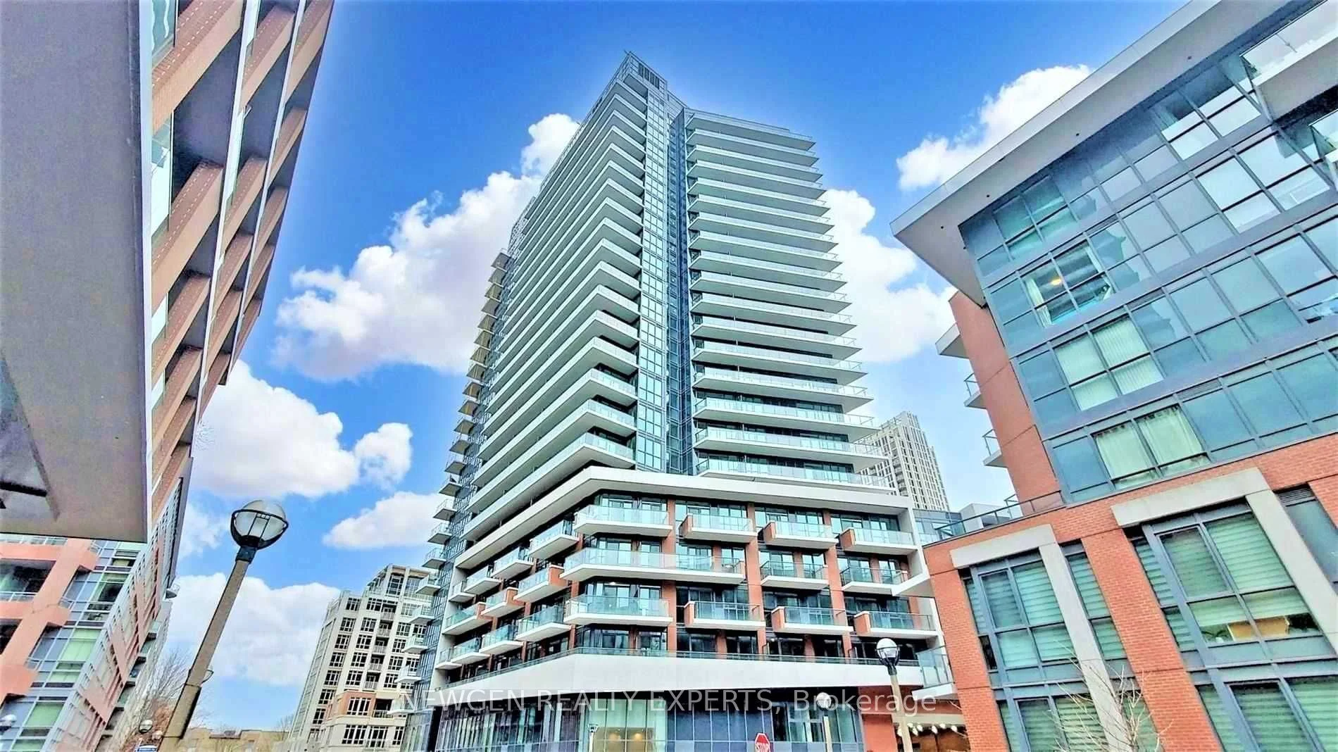 38 Iannuzzi Street 1204, Toronto C01, On M5v 0s2
