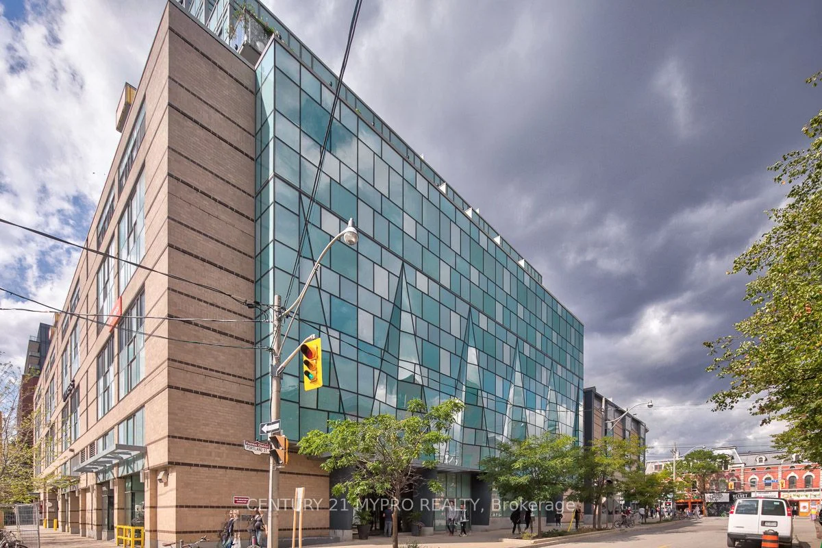 Condo Apartment in Toronto