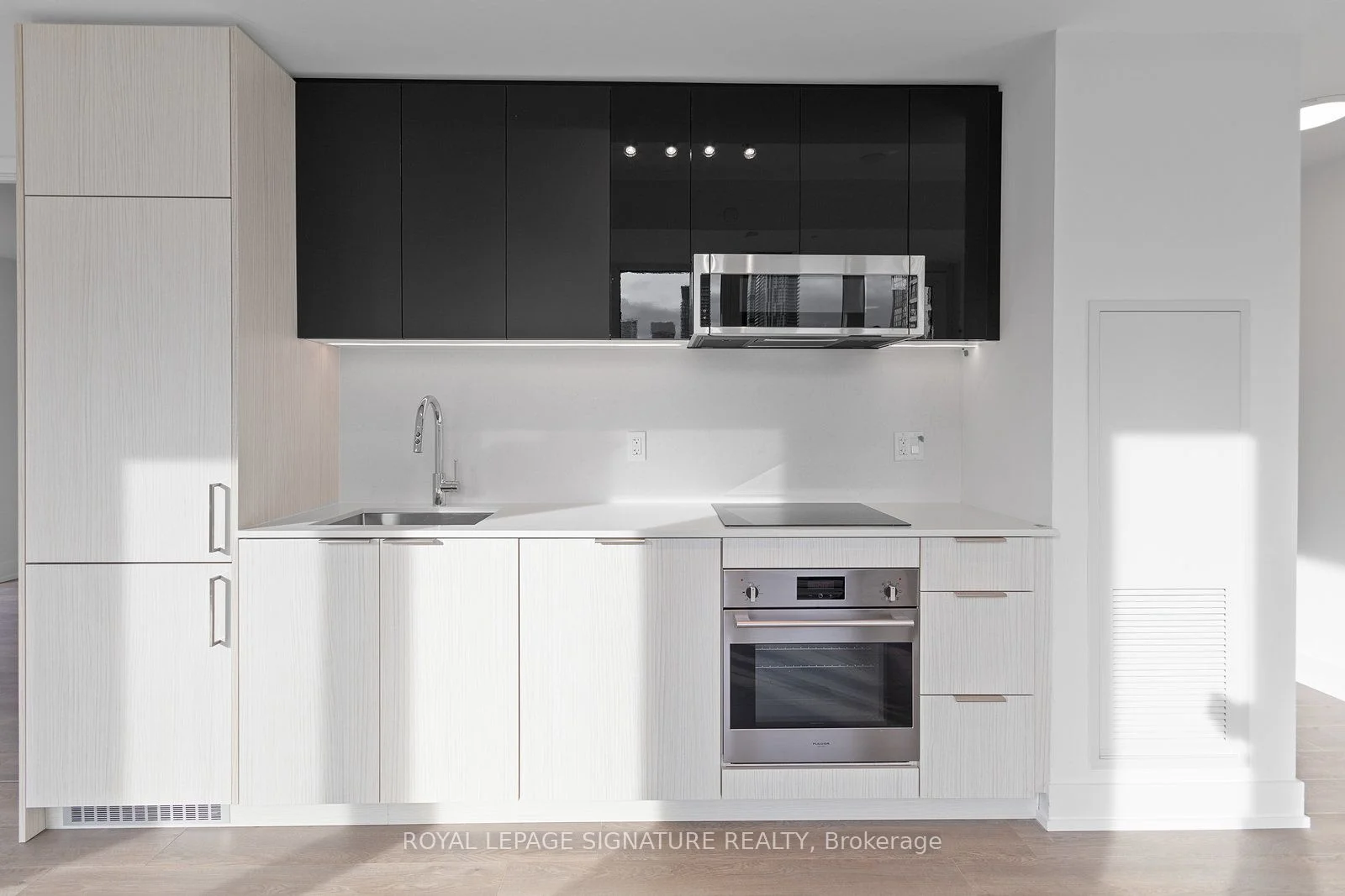 308 Jarvis Street 903, Toronto C08, On M5b 0e3
