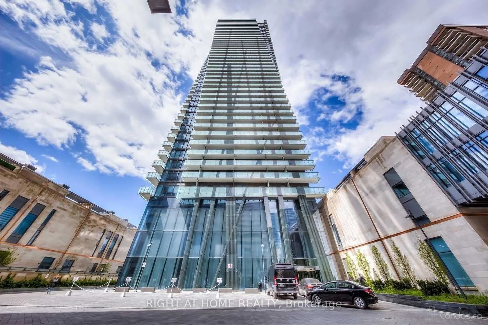 65 St. Mary Street 2105, Toronto C01, On M5s 0a6