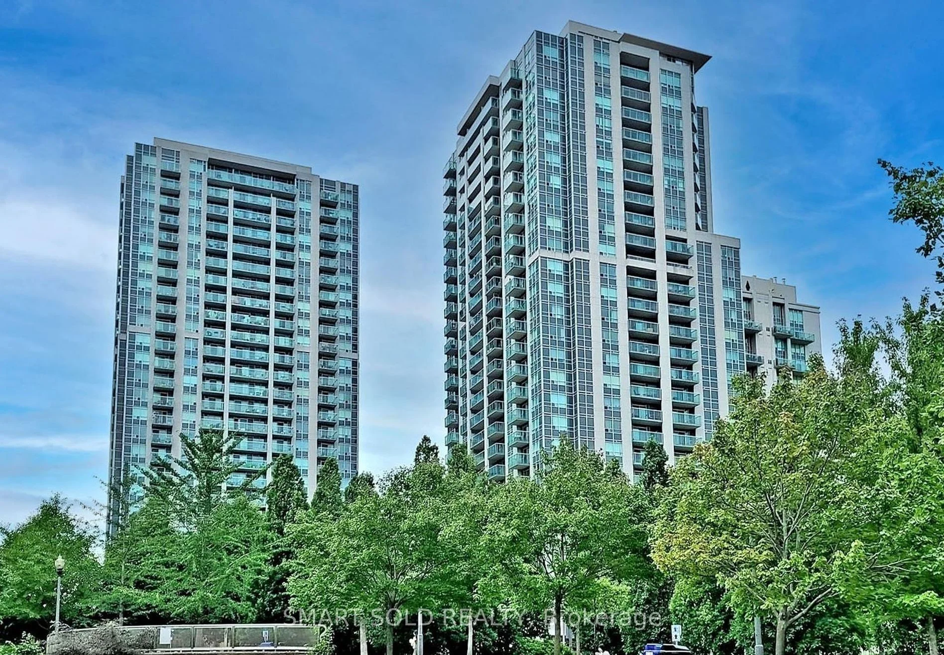 18 Harrison Garden Boulevard 906, Toronto C14, On M2k 1g4