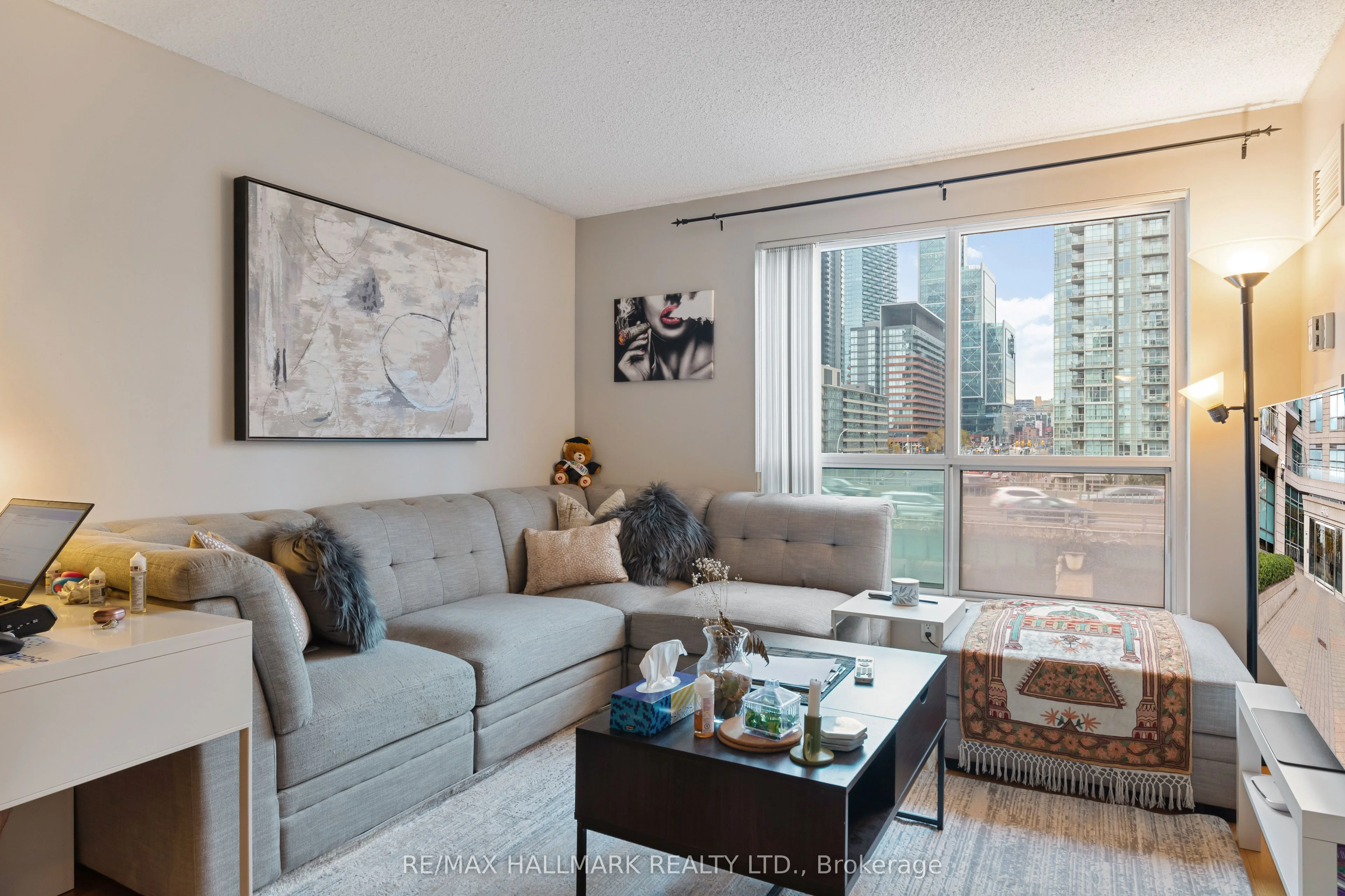 410 Queens Quay W 505, Toronto C01, ON M5V 3T1