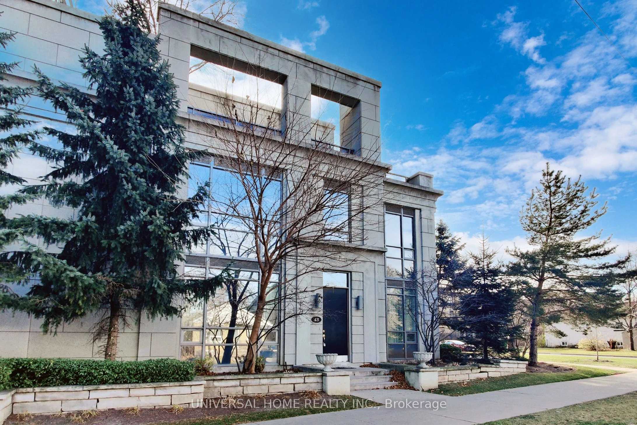 Condo Townhouse in Toronto