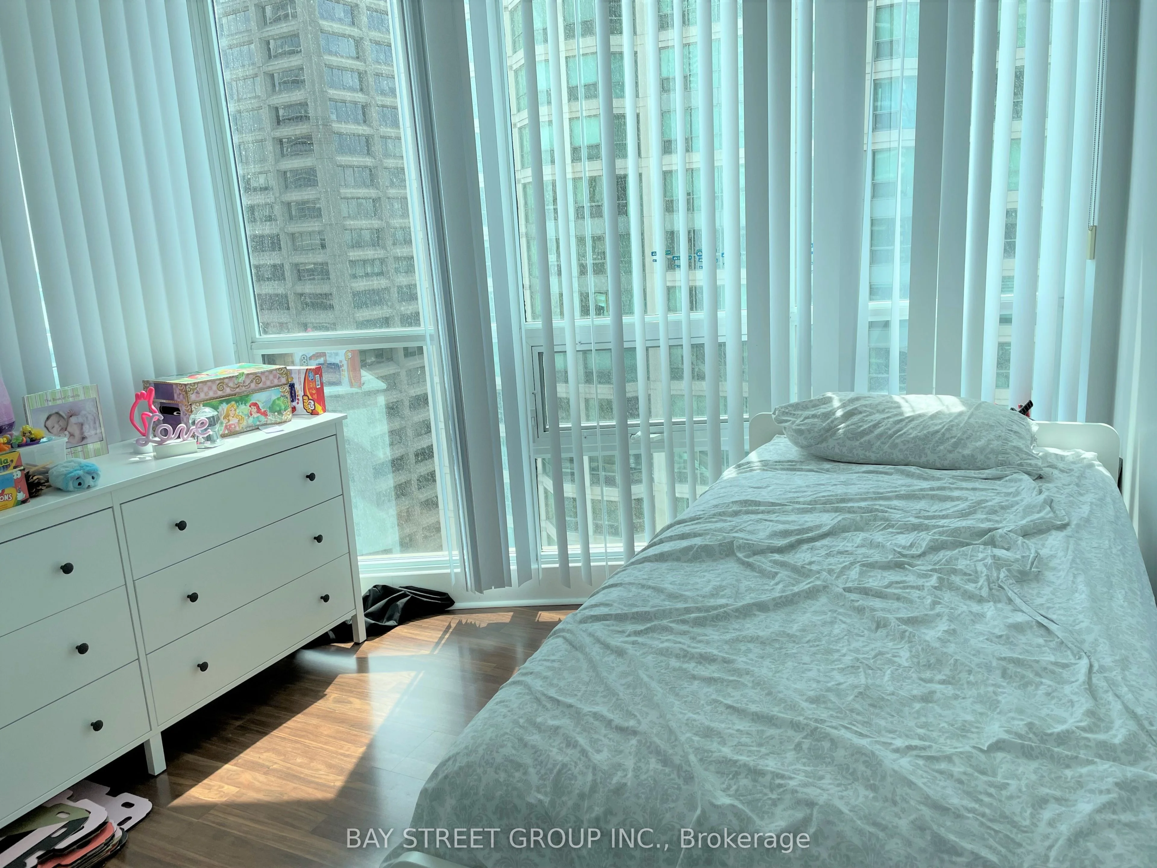 12 Yonge Street 2304, Toronto C01, ON M5E 1Z9