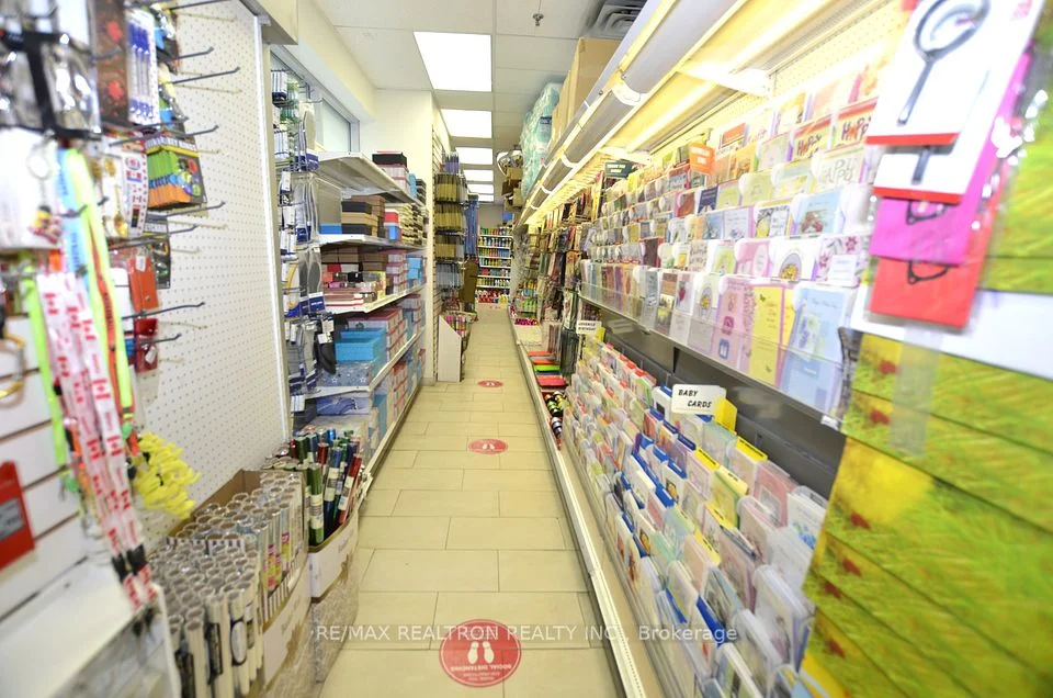 1901 Yonge Street 1-3, Toronto C10, ON M4S 1Y6