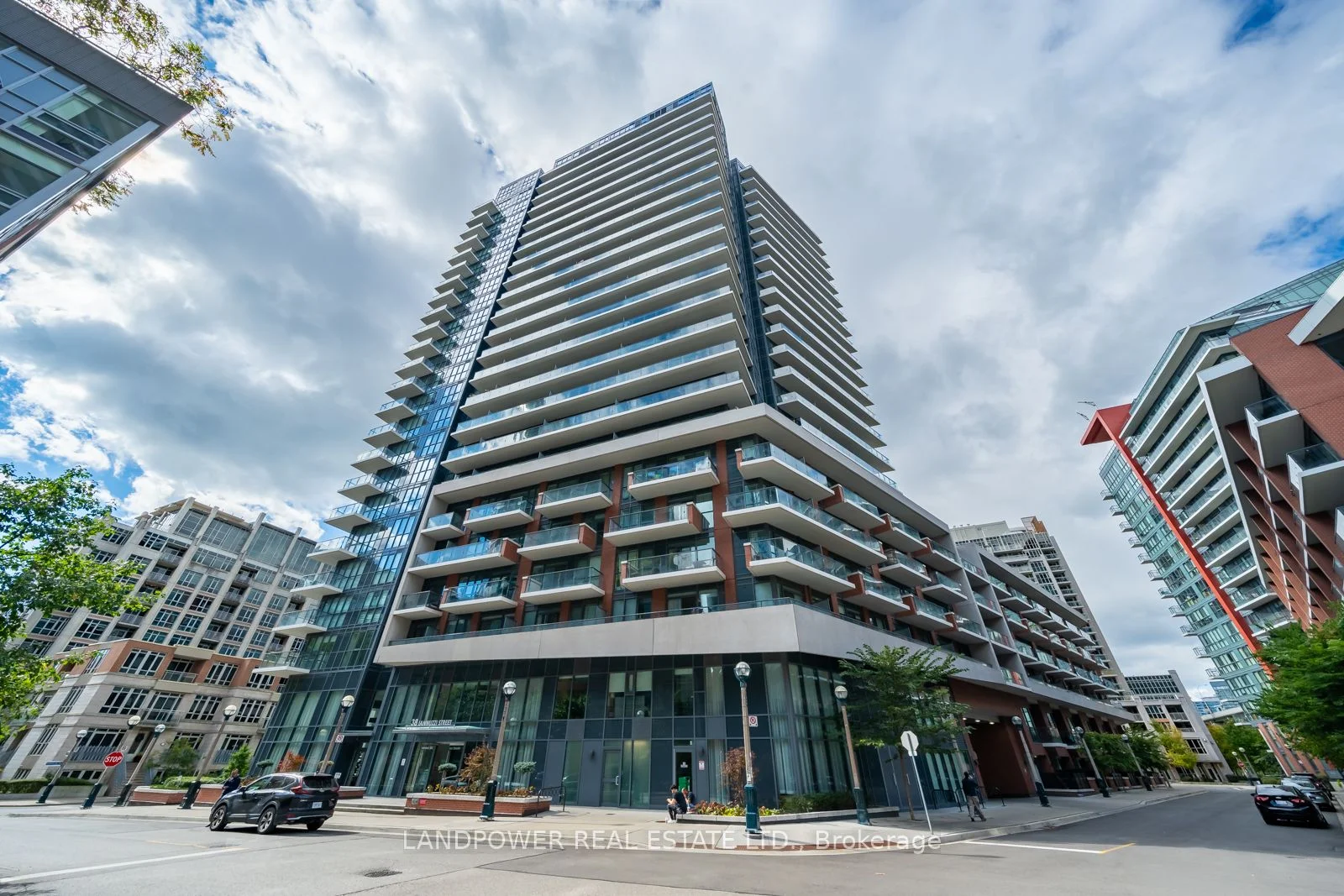 Condo Apartment in Toronto