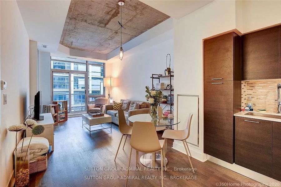 399 Adelaide Street 316, Toronto C01, On M5v 1s4