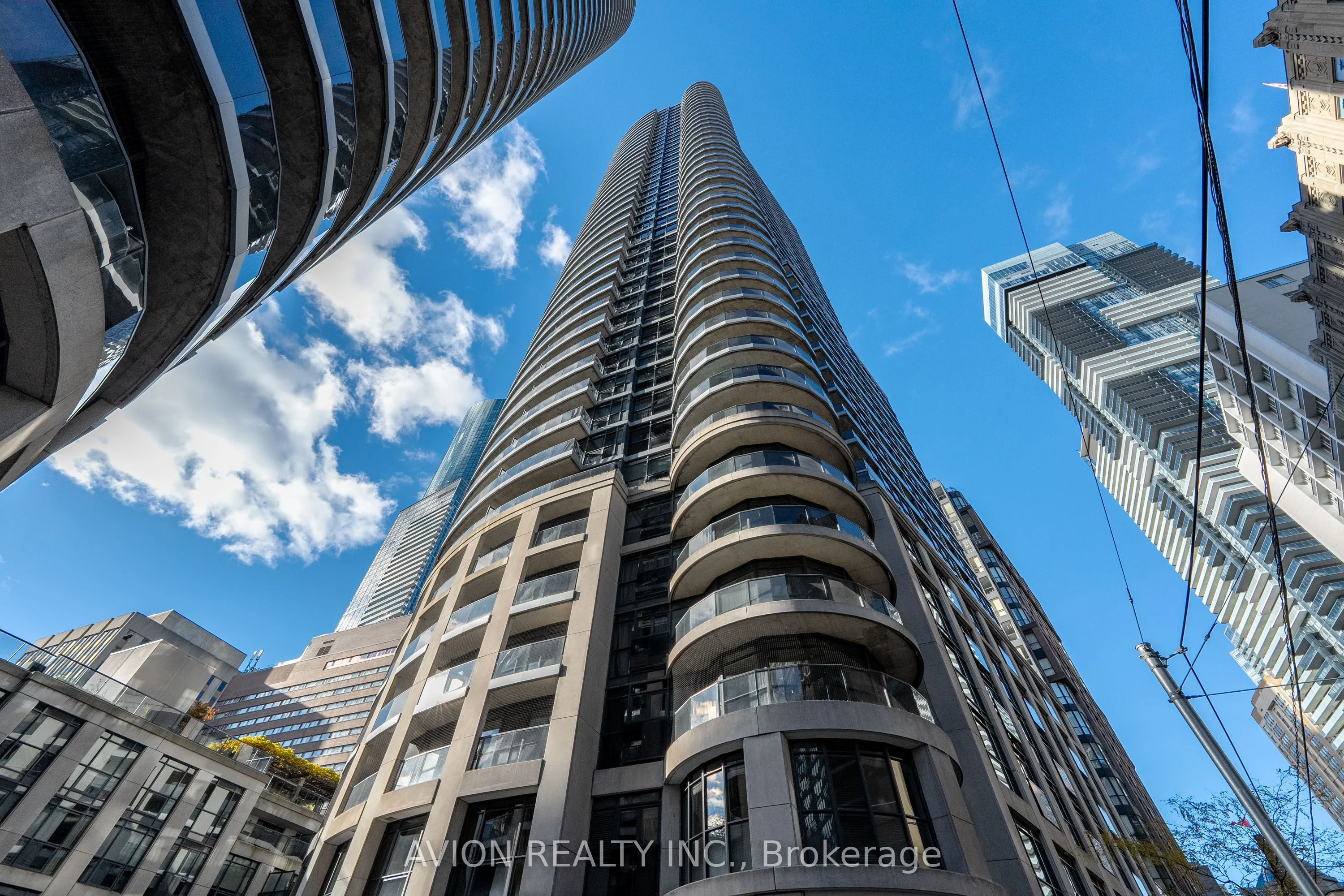 21 Carlton Street 2909, Toronto C08, On M5b 1l3