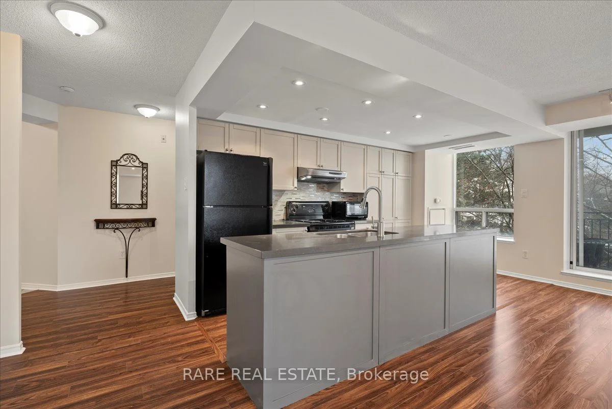 300 Balliol Street 313, Toronto C10, On M4s 3g6