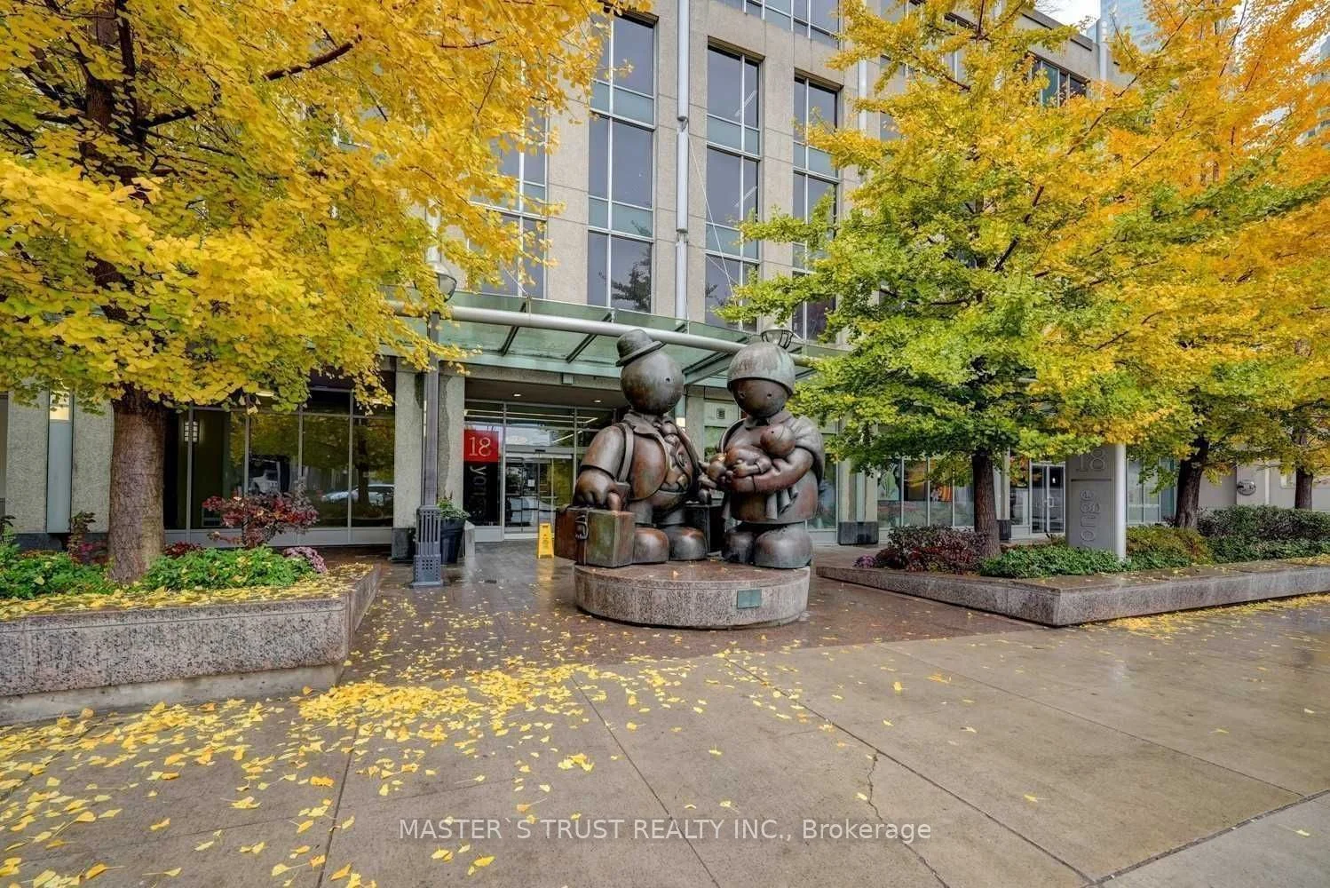 18 Yonge Street 1213, Toronto C01, On M5e 1z8