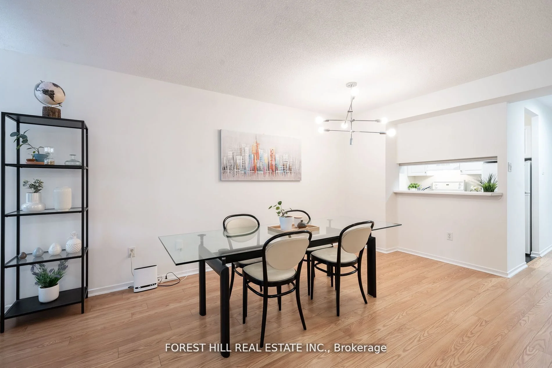 1055 Bay Street 201, Toronto C01, On M5s 3a3