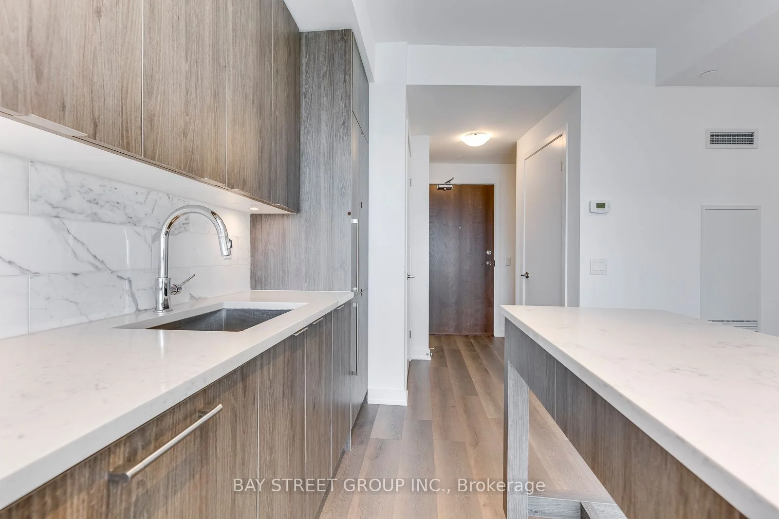 38 Iannuzzi Street 1811, Toronto C01, ON M5V 0S2