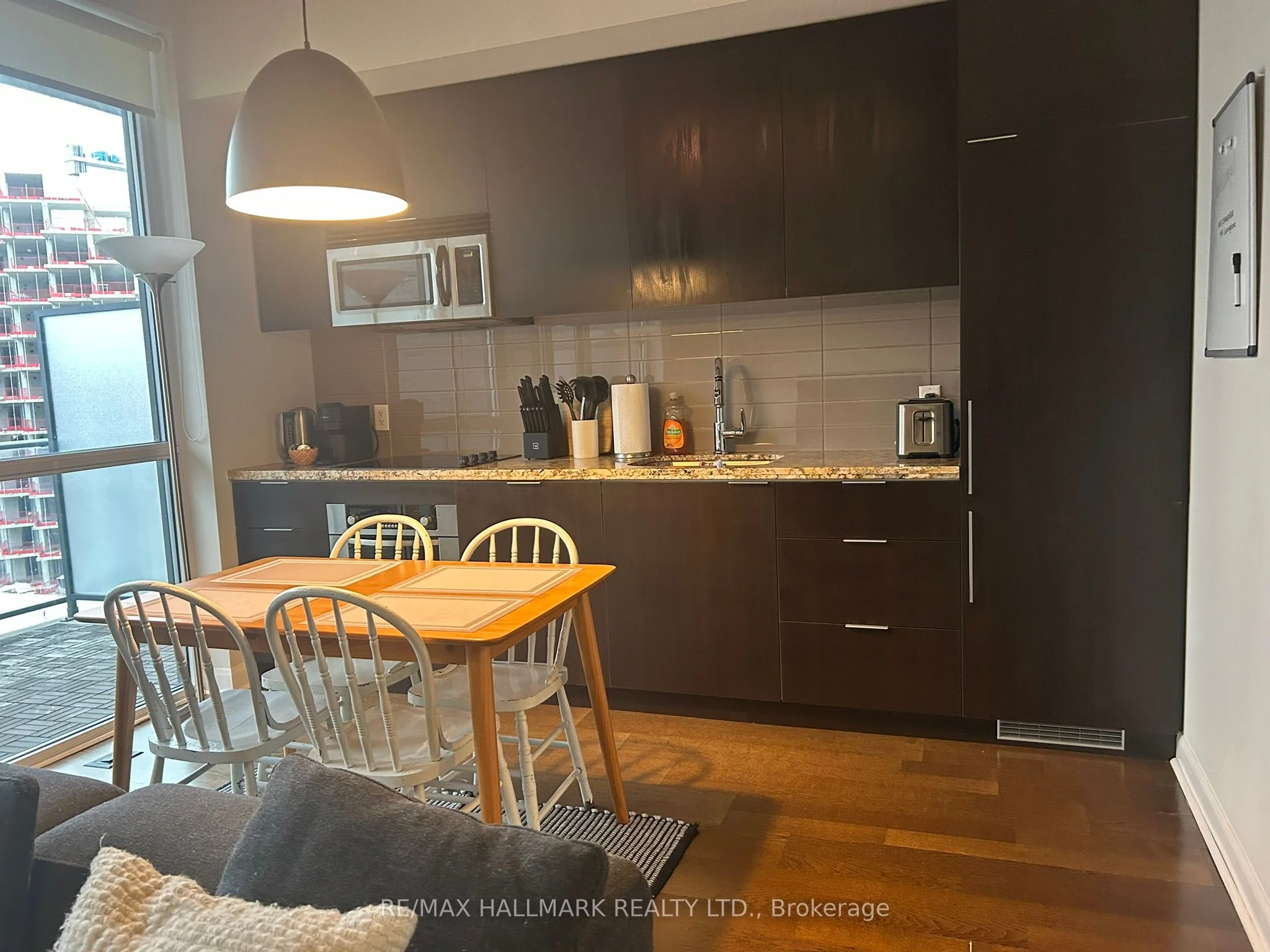 478 King Street W 1110, Toronto C01, ON M5V 1L7