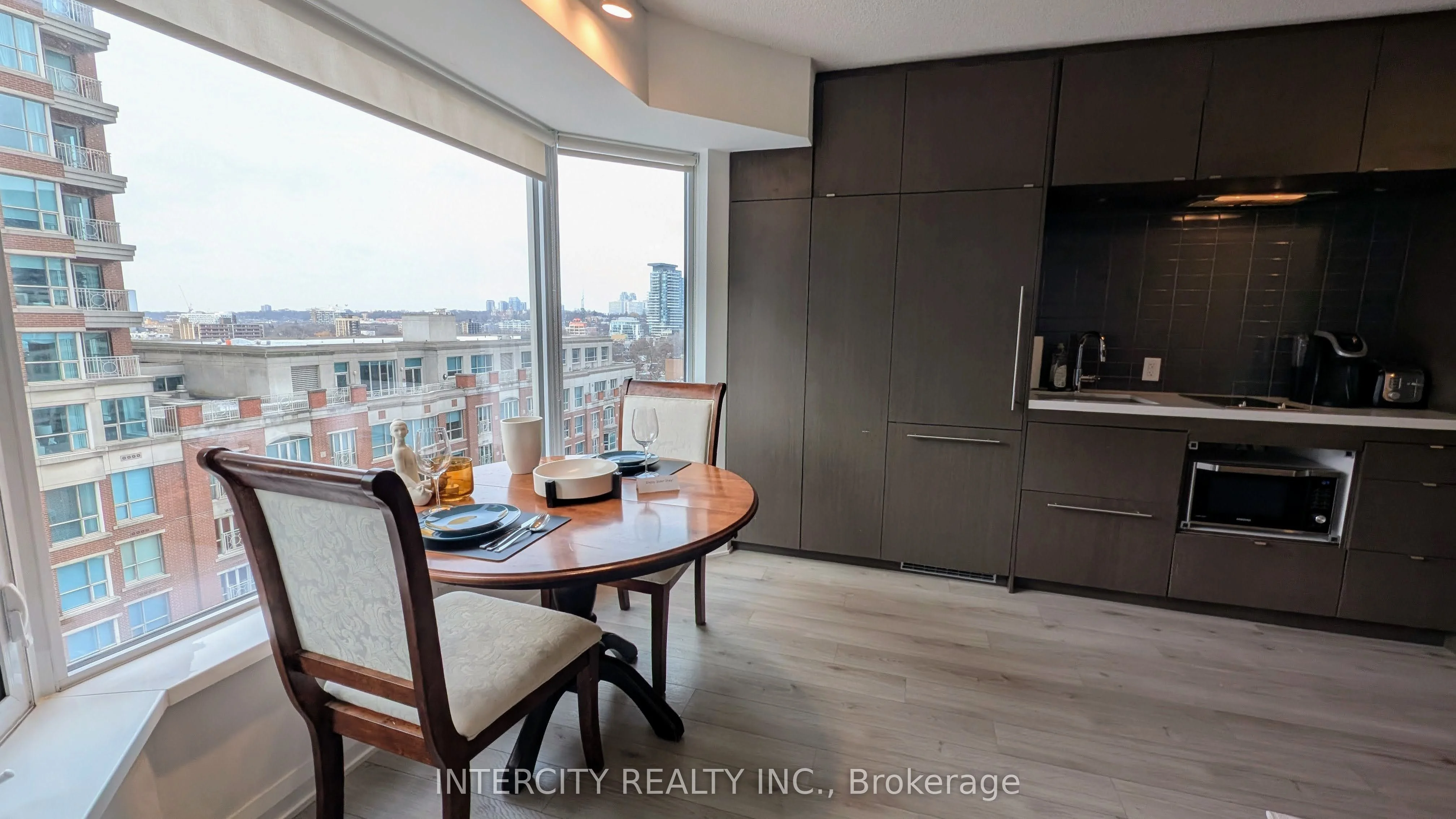 155 Yorkville Avenue 1114, Toronto C02, On M5r 0b4