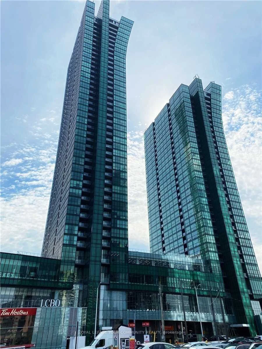 Condo Apartment in Toronto