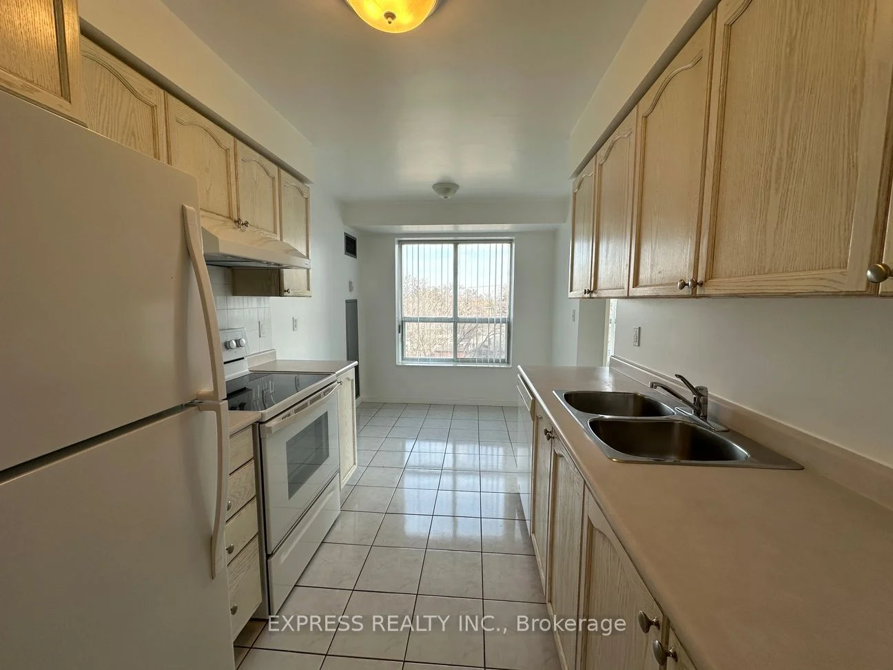 39 Pemberton Avenue 513, Toronto C14, On M2m 4l6