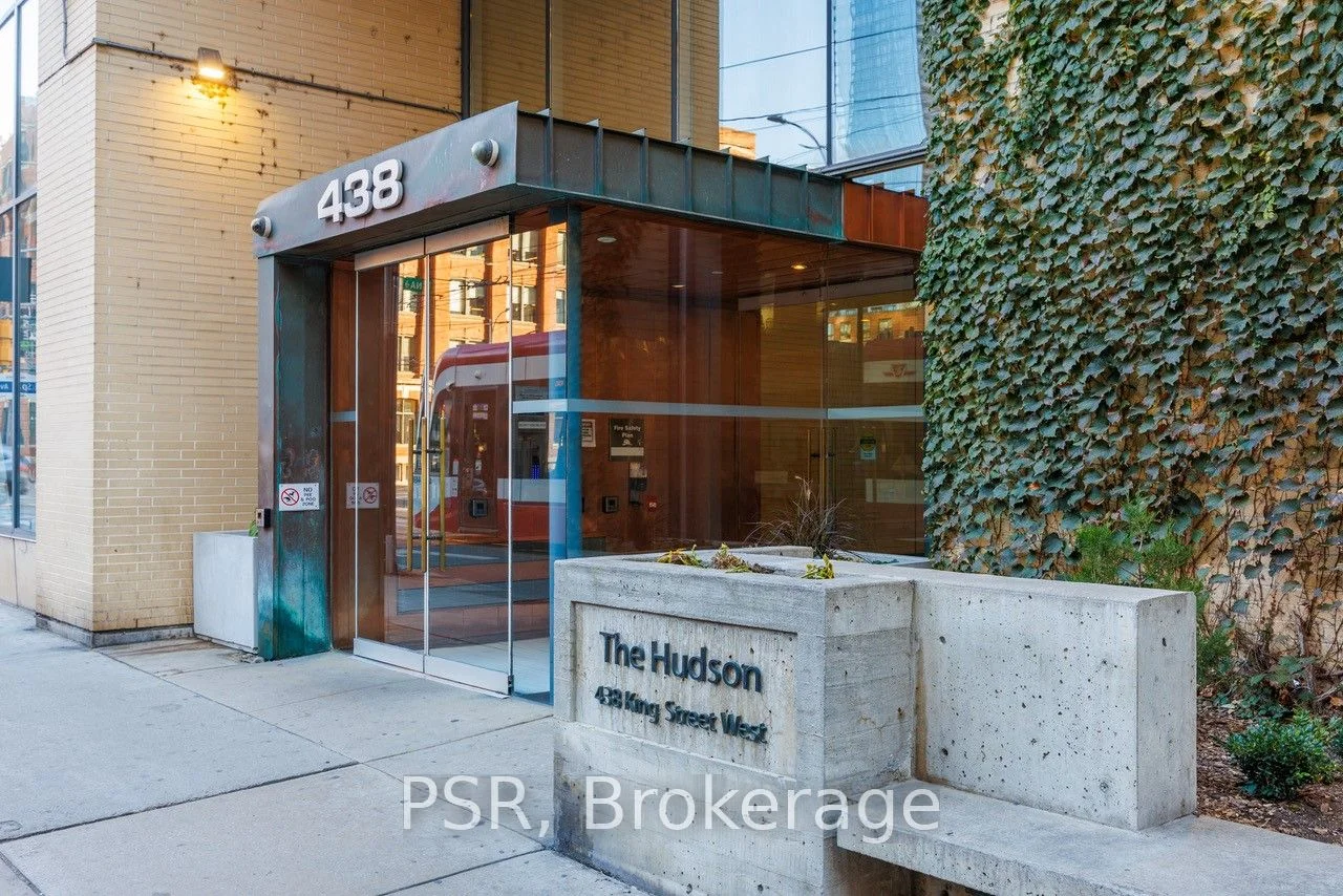 438 King Street W 612, Toronto C01, ON M5V 3T9