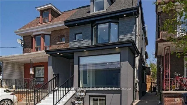 Fourplex in Toronto