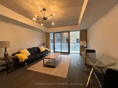 60 Colborne Street 419, Toronto C08, On M5e 0b7