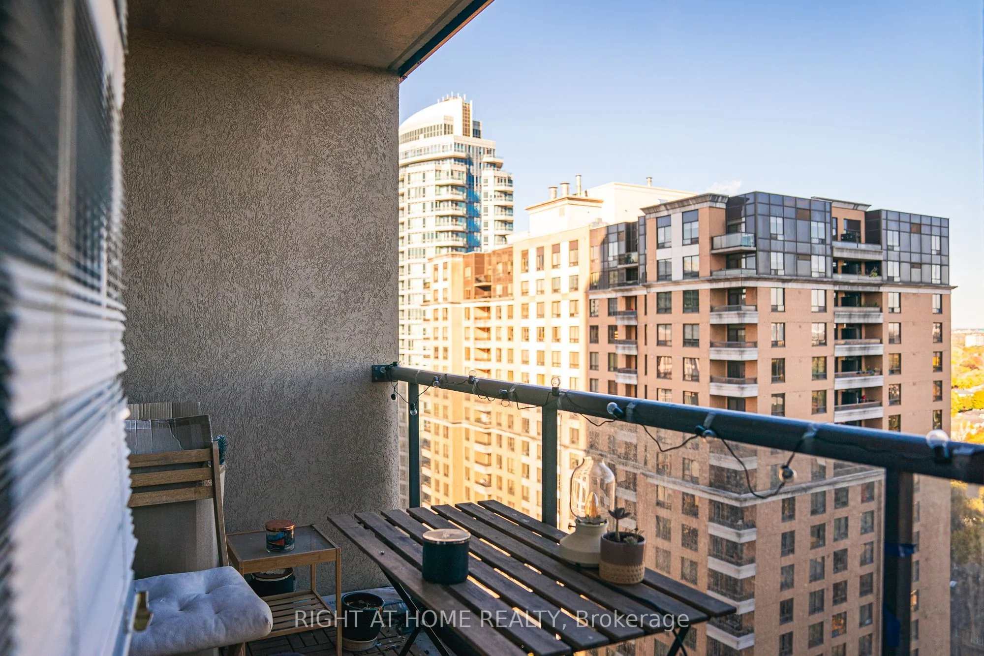 10 Northtown Way 1814, Toronto C14, ON M2N 7L4
