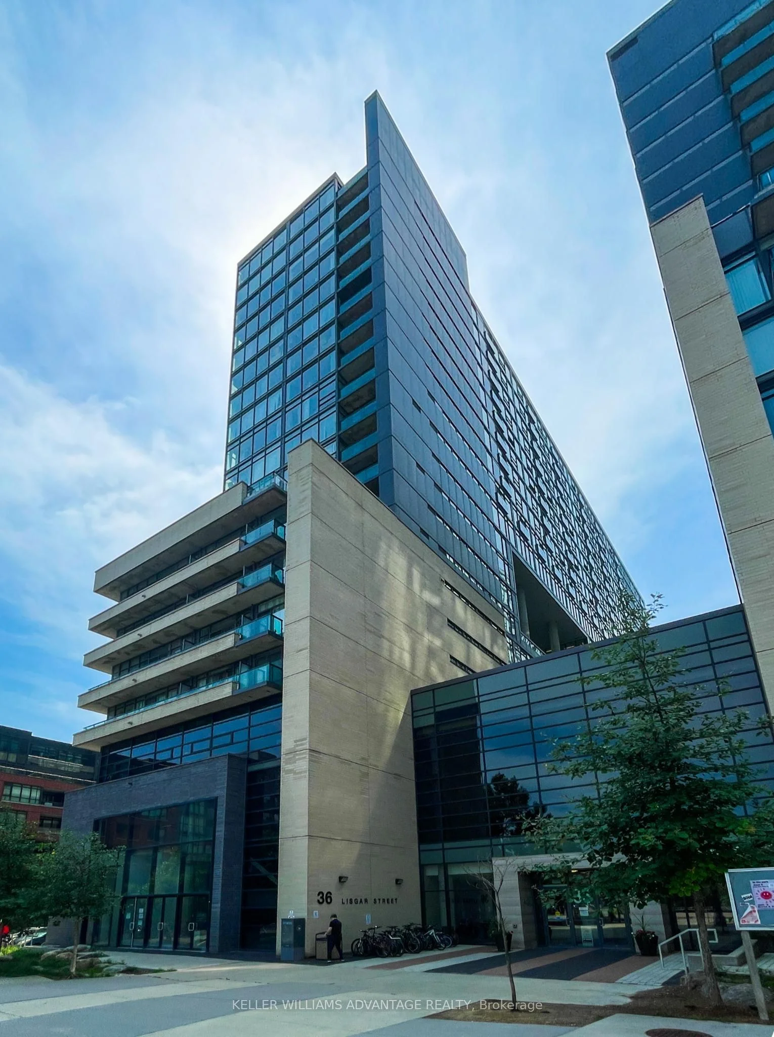 36 Lisgar Street 903, Toronto C01, On M6j 0c7