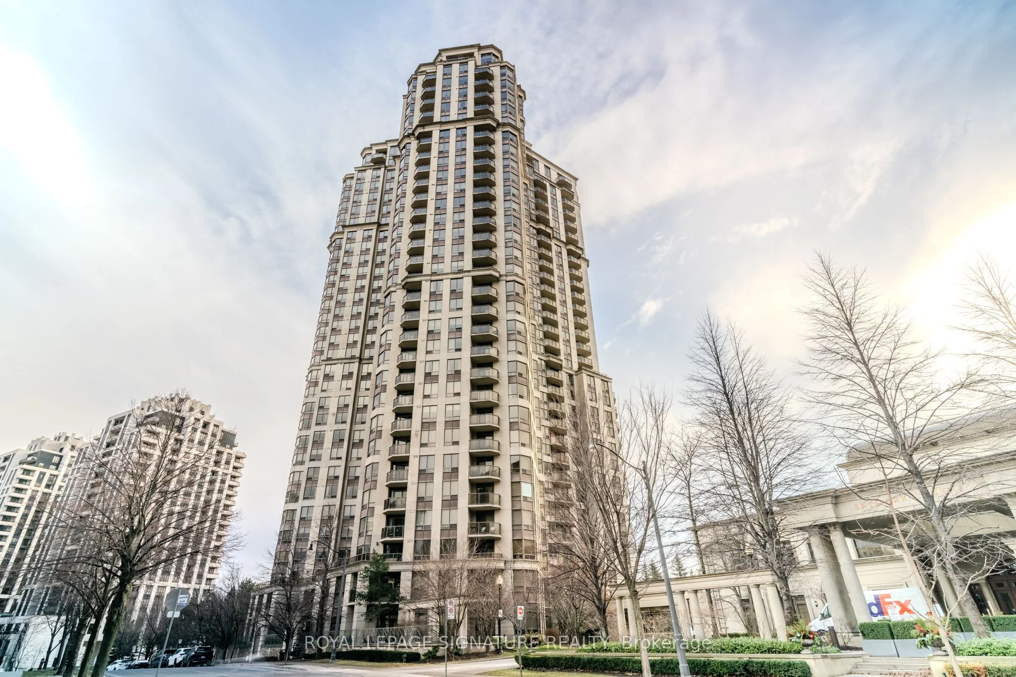 80 Harrison Garden Boulevard 2328, Toronto C14, On M2n 7e3