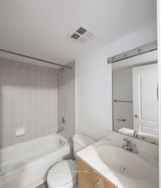 26 Douro Street 321, Toronto C01, ON M6K 3M4
