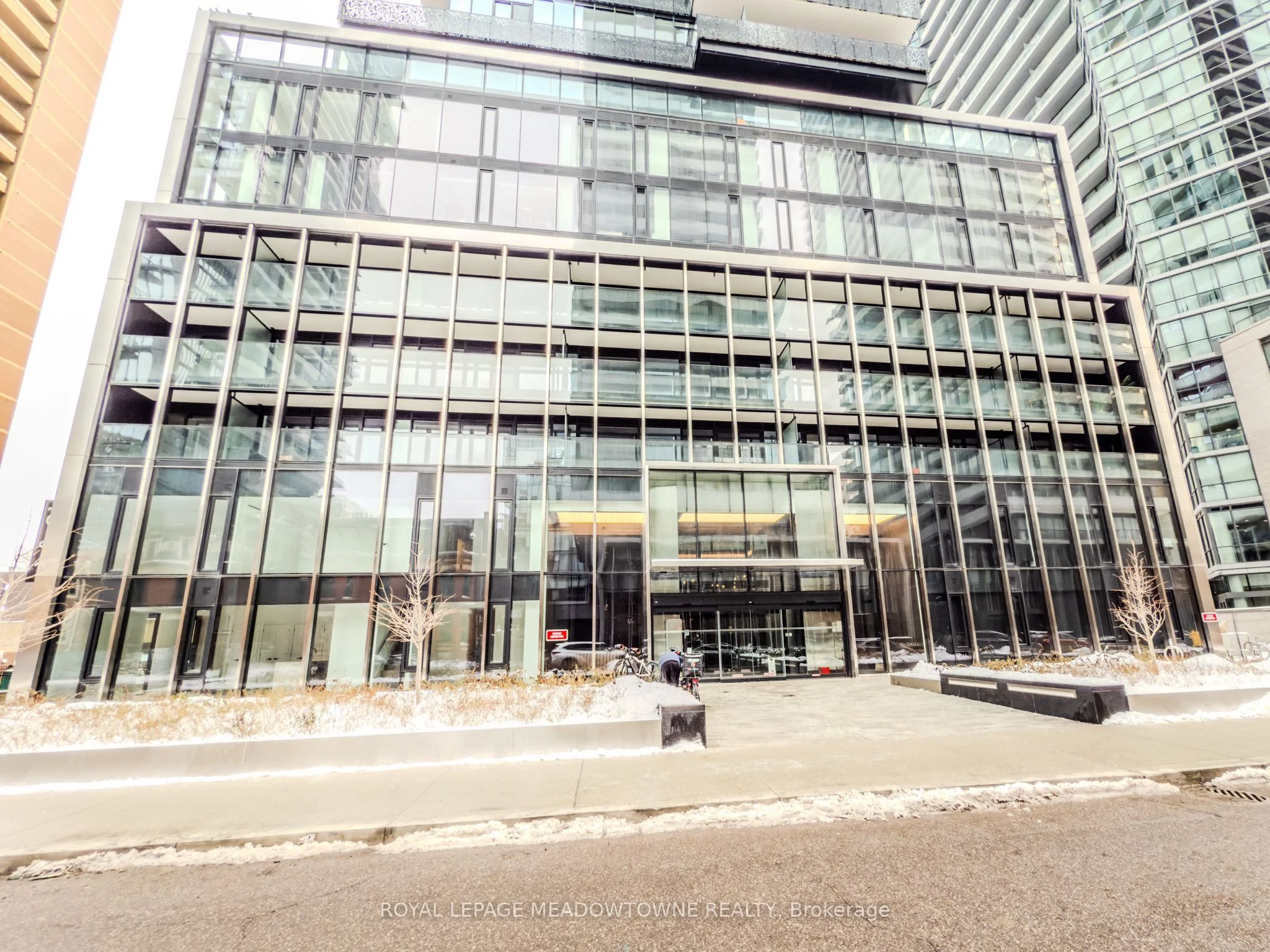55 Charles Street 819, Toronto C01, On M5s 2w9