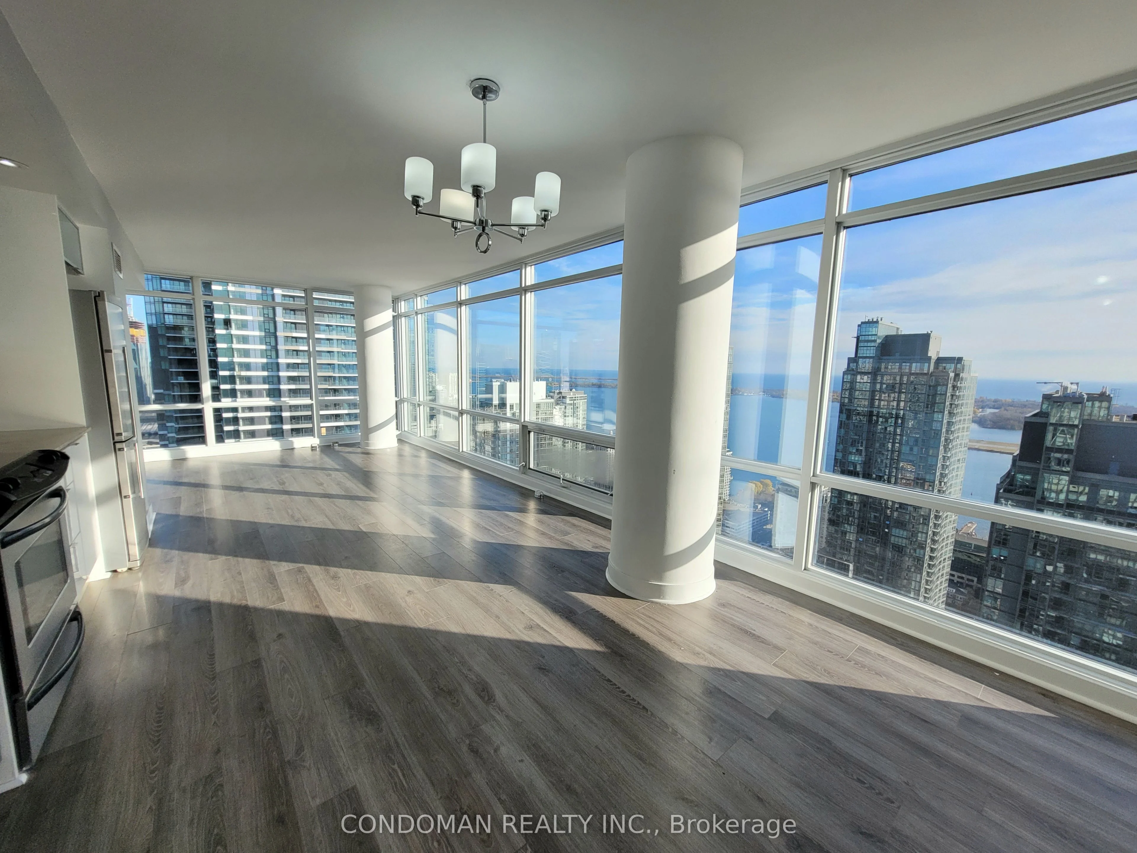 Condo Apartment in Toronto