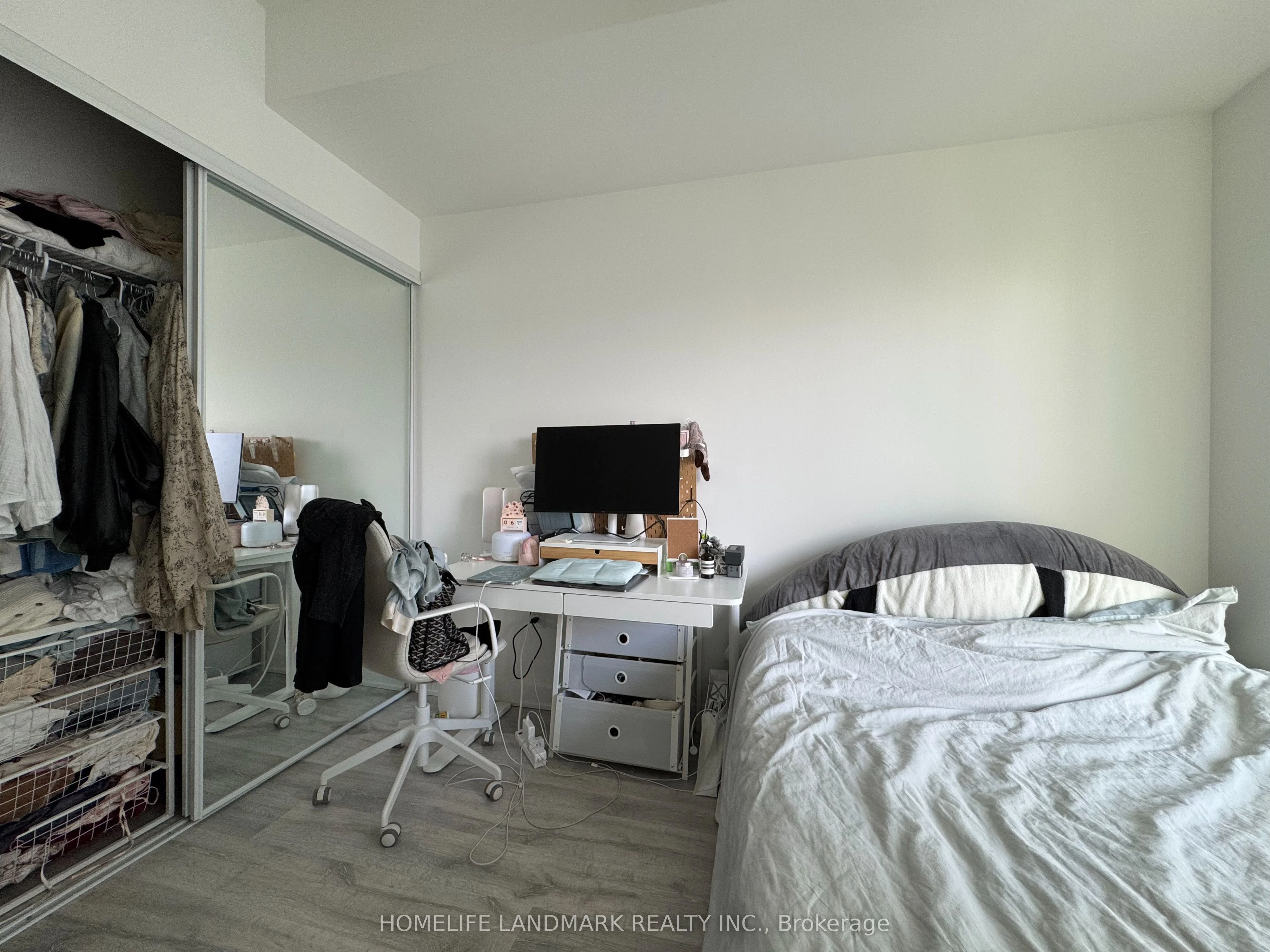 100 Dalhousie Street 2812, Toronto C08, ON M5B 0C7
