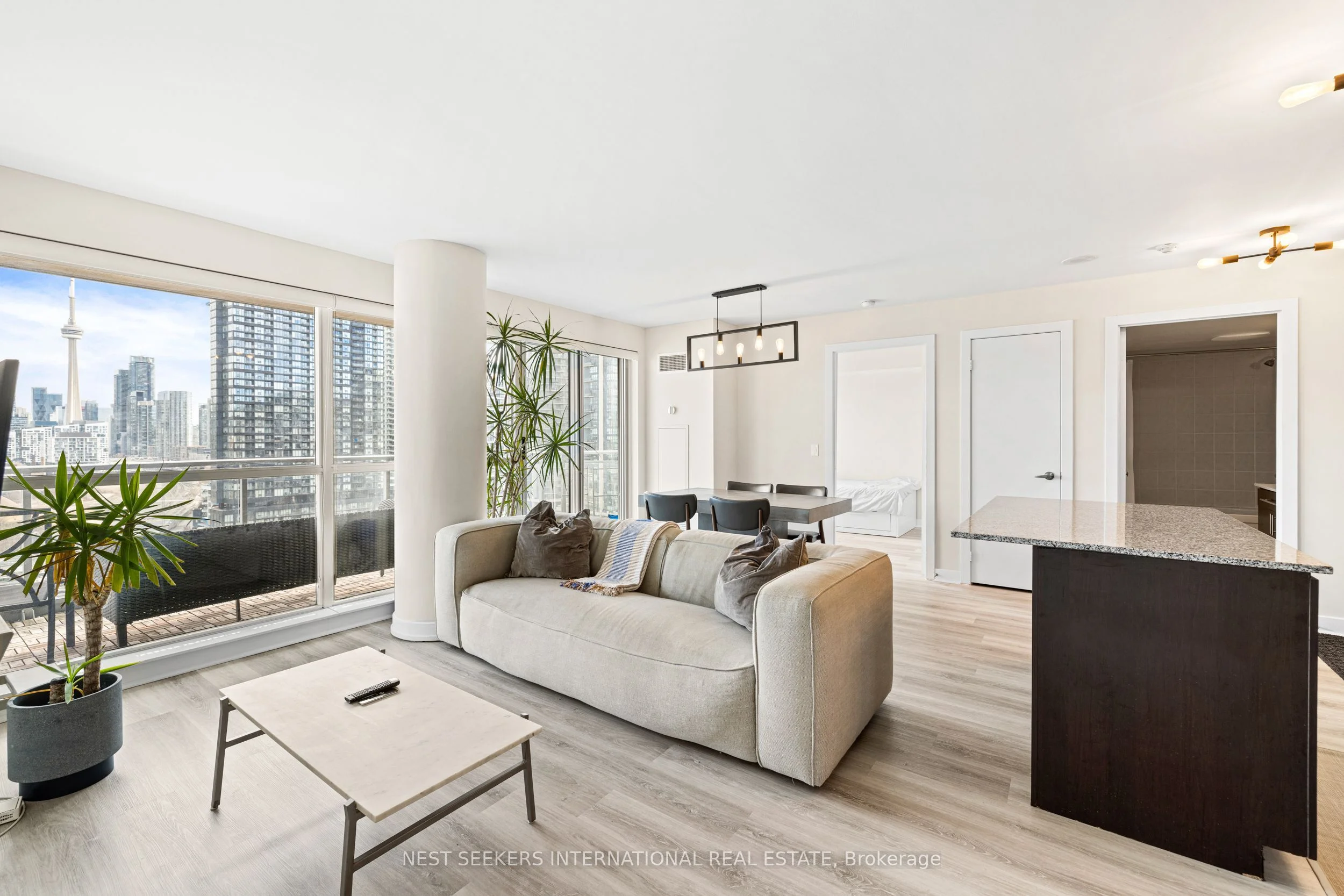 Condo Apartment in Toronto